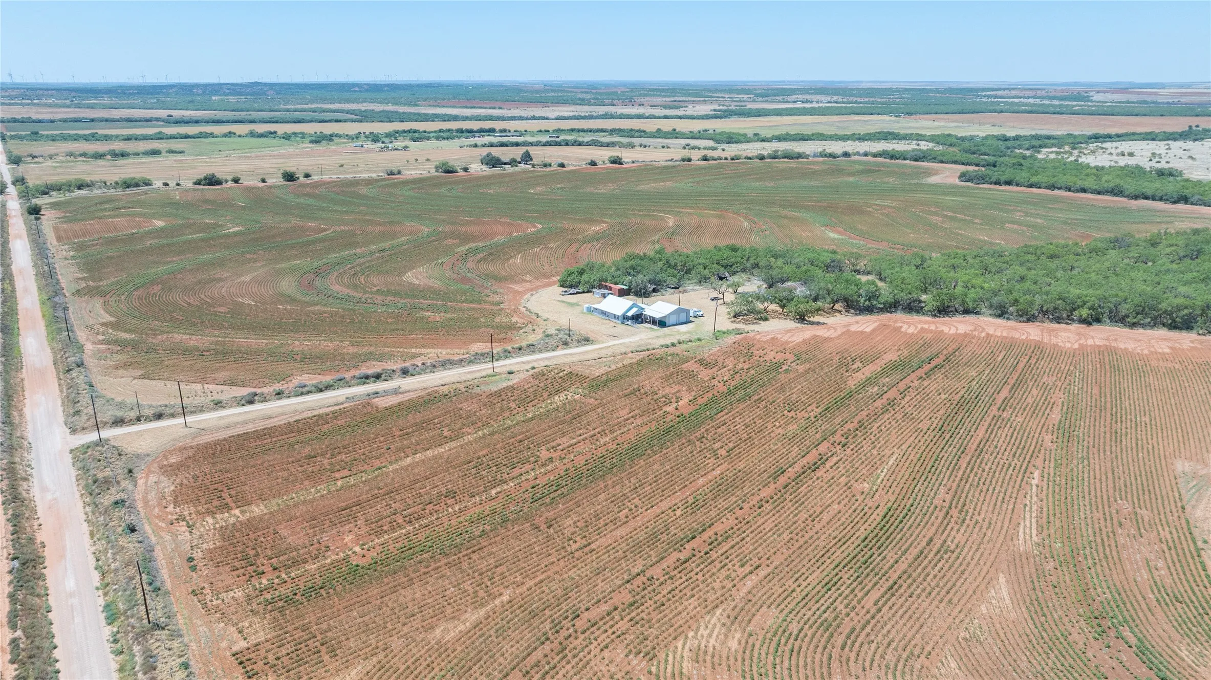 Single Family Residence For Sale in Nolan County , 136 County Road 428, Sweetwater, Texas 79556, 2 Bedroom, 1 Bathroom, 2 Garage spaces, 1,300 Sqft, built in 1945, mls#21366498, Real Estate Agent in Sweetwater, Homes For Sale in Nolan county, Homes For Sale in Sweetwater, Realtor in Sweetwater Texas, Real Estate Brokerage Independent Realty Texas, Luminita Cordes Realtor
