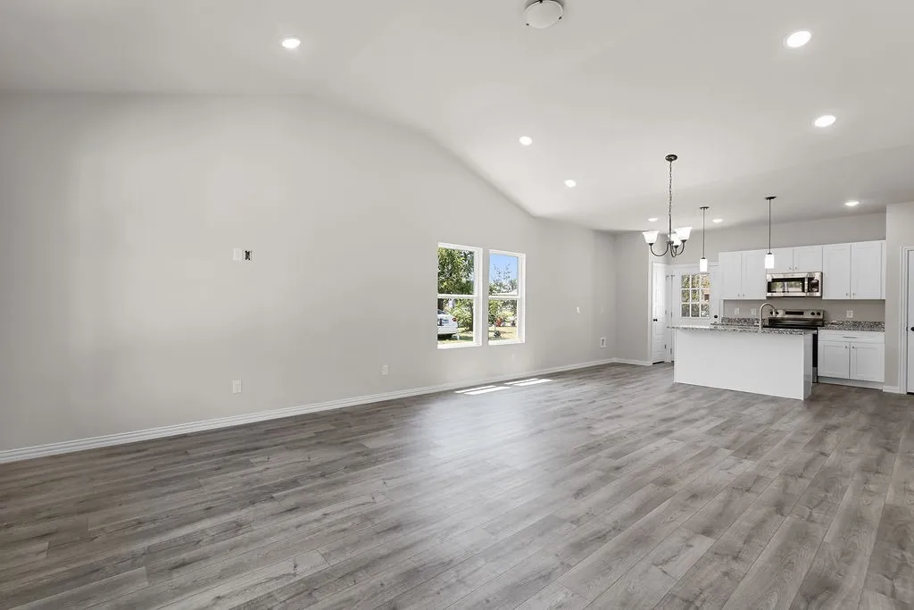 Single Family Residence For Sale in Tarrant County , 403 N Hansbarger Street, Everman, Texas 76140, 3 Bedroom, 2 Bathroom, Garage spaces, 1,338 Sqft, built in 2026, mls#21366593, Real Estate Agent in Everman, Homes For Sale in Tarrant county, Homes For Sale in Everman, Realtor in Everman Texas, Real Estate Brokerage Independent Realty Texas, Luminita Cordes Realtor