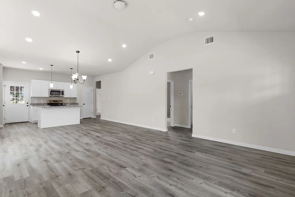 Single Family Residence For Sale in Tarrant County , 403 N Hansbarger Street, Everman, Texas 76140, 3 Bedroom, 2 Bathroom, Garage spaces, 1,338 Sqft, built in 2026, mls#21366593, Real Estate Agent in Everman, Homes For Sale in Tarrant county, Homes For Sale in Everman, Realtor in Everman Texas, Real Estate Brokerage Independent Realty Texas, Luminita Cordes Realtor