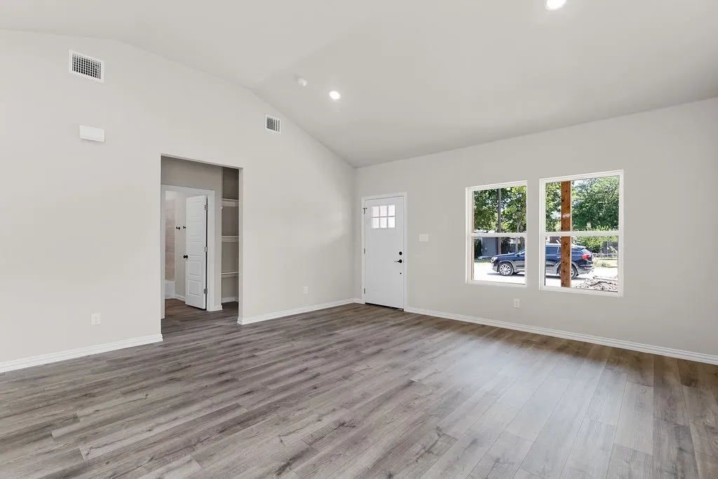 Single Family Residence For Sale in Tarrant County , 403 N Hansbarger Street, Everman, Texas 76140, 3 Bedroom, 2 Bathroom, Garage spaces, 1,338 Sqft, built in 2026, mls#21366593, Real Estate Agent in Everman, Homes For Sale in Tarrant county, Homes For Sale in Everman, Realtor in Everman Texas, Real Estate Brokerage Independent Realty Texas, Luminita Cordes Realtor