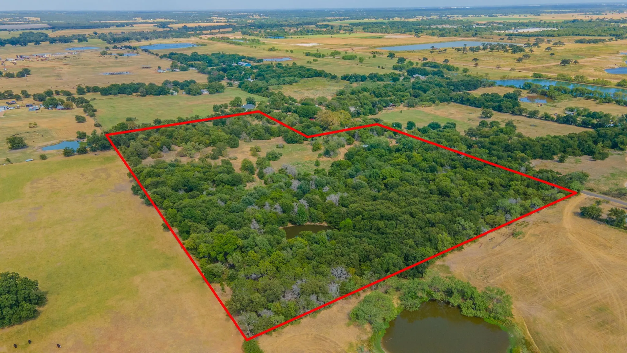 Mobile Home For Sale in Mc Lennan County , 5749 S Rock Creek Loop, Waco, Texas 76708, 3 Bedroom, 2 Bathroom, Garage spaces, 2,316 Sqft, built in 1970, mls#21366203, Real Estate Agent in Waco, Homes For Sale in Mc Lennan county, Homes For Sale in Waco, Realtor in Waco Texas, Real Estate Brokerage Independent Realty Texas, Luminita Cordes Realtor