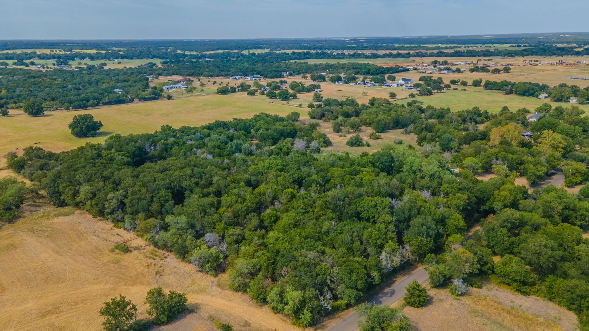 Mobile Home For Sale in Mc Lennan County , 5749 S Rock Creek Loop, Waco, Texas 76708, 3 Bedroom, 2 Bathroom, Garage spaces, 2,316 Sqft, built in 1970, mls#21366203, Real Estate Agent in Waco, Homes For Sale in Mc Lennan county, Homes For Sale in Waco, Realtor in Waco Texas, Real Estate Brokerage Independent Realty Texas, Luminita Cordes Realtor