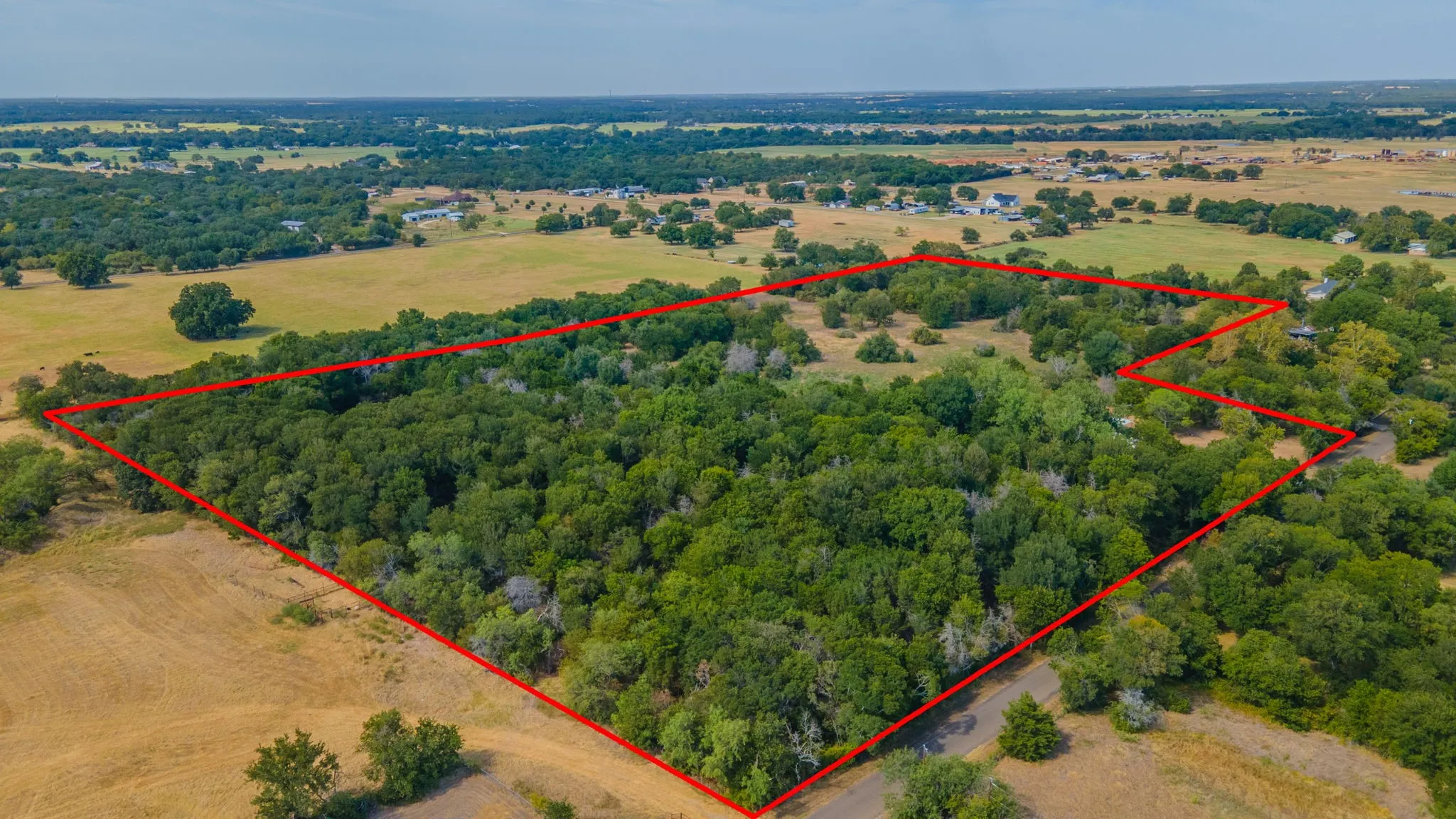 Mobile Home For Sale in Mc Lennan County , 5749 S Rock Creek Loop, Waco, Texas 76708, 3 Bedroom, 2 Bathroom, Garage spaces, 2,316 Sqft, built in 1970, mls#21366203, Real Estate Agent in Waco, Homes For Sale in Mc Lennan county, Homes For Sale in Waco, Realtor in Waco Texas, Real Estate Brokerage Independent Realty Texas, Luminita Cordes Realtor