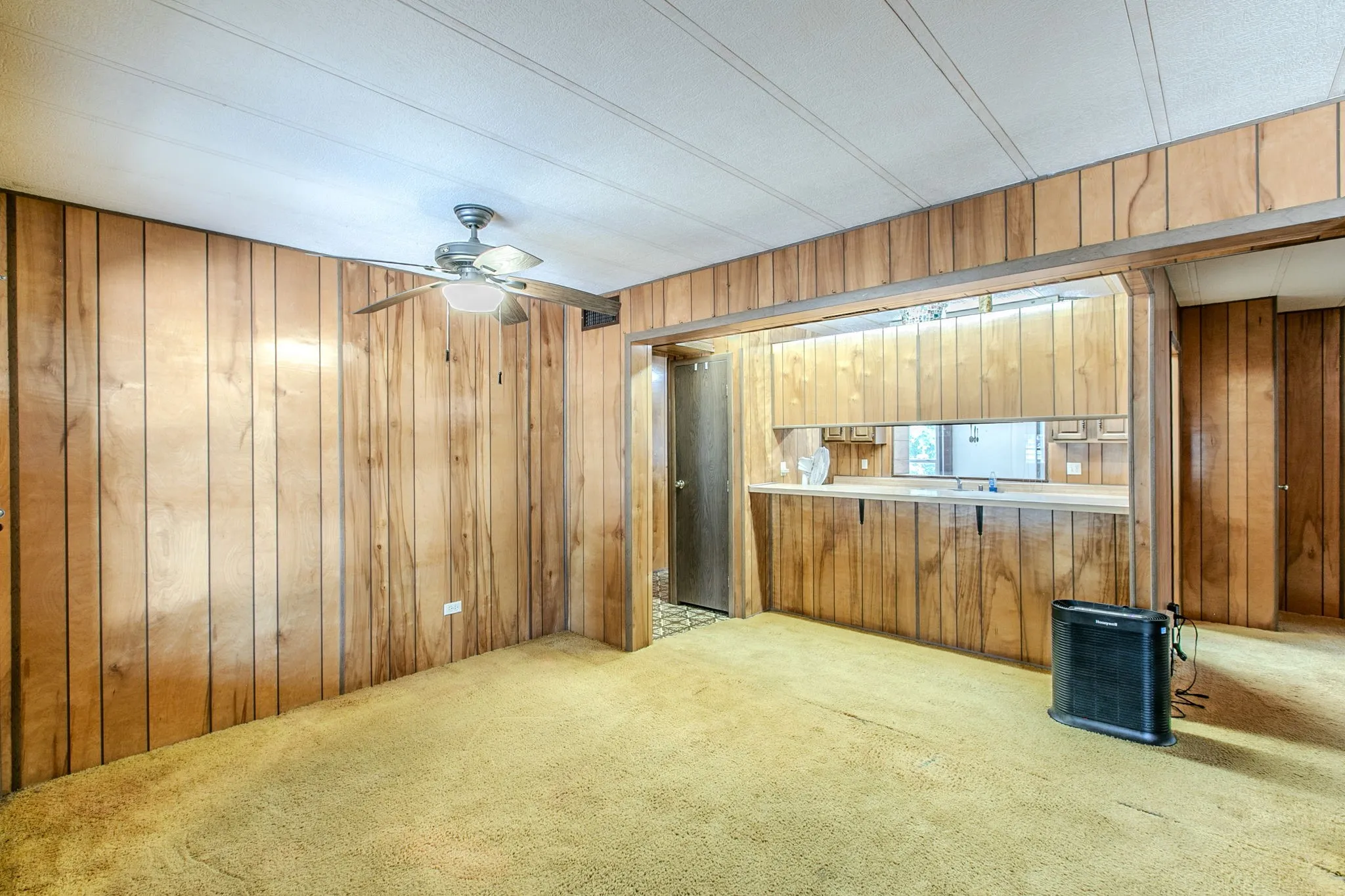 Mobile Home For Sale in Mc Lennan County , 5749 S Rock Creek Loop, Waco, Texas 76708, 3 Bedroom, 2 Bathroom, Garage spaces, 2,316 Sqft, built in 1970, mls#21366203, Real Estate Agent in Waco, Homes For Sale in Mc Lennan county, Homes For Sale in Waco, Realtor in Waco Texas, Real Estate Brokerage Independent Realty Texas, Luminita Cordes Realtor