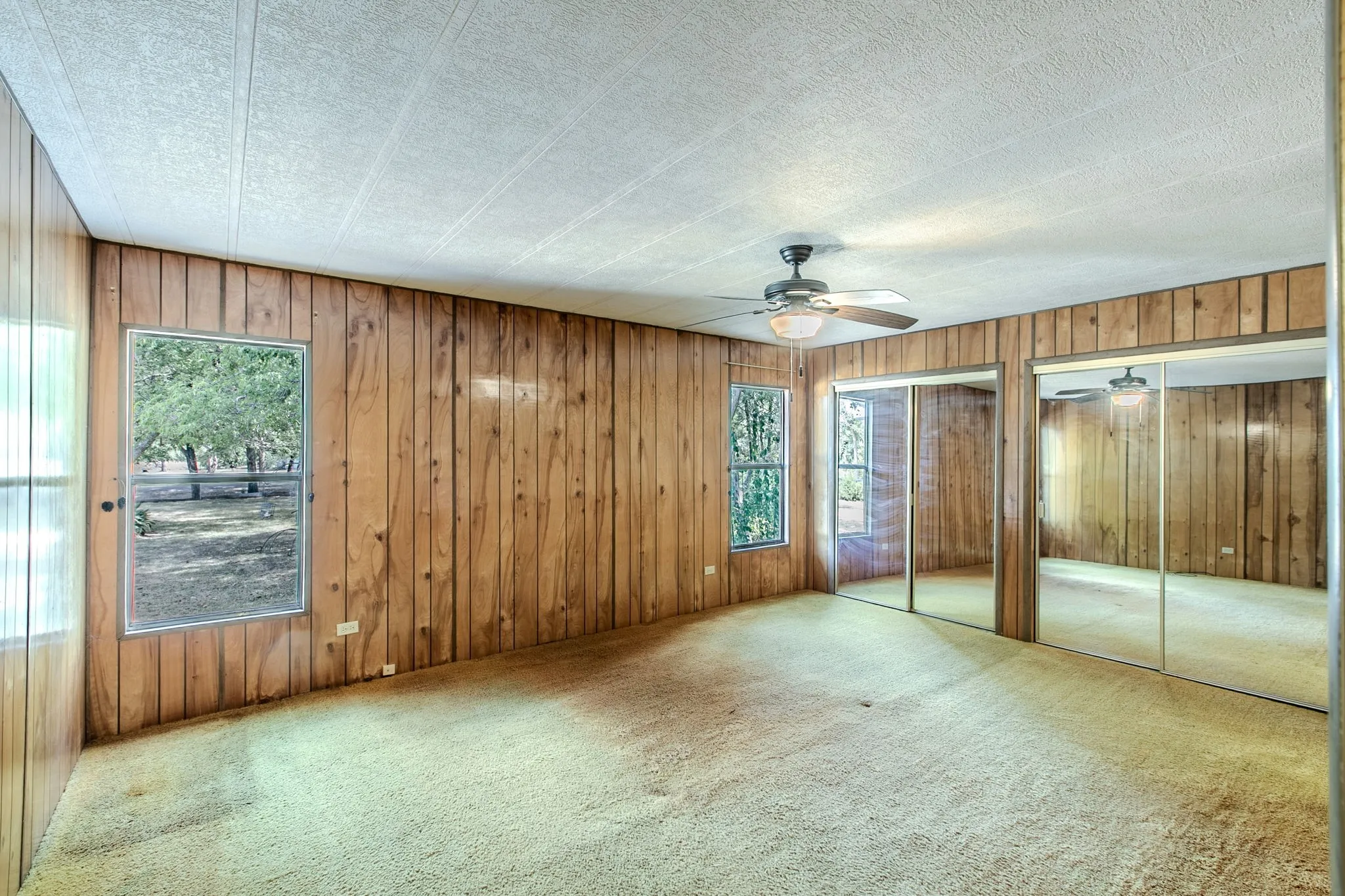 Mobile Home For Sale in Mc Lennan County , 5749 S Rock Creek Loop, Waco, Texas 76708, 3 Bedroom, 2 Bathroom, Garage spaces, 2,316 Sqft, built in 1970, mls#21366203, Real Estate Agent in Waco, Homes For Sale in Mc Lennan county, Homes For Sale in Waco, Realtor in Waco Texas, Real Estate Brokerage Independent Realty Texas, Luminita Cordes Realtor