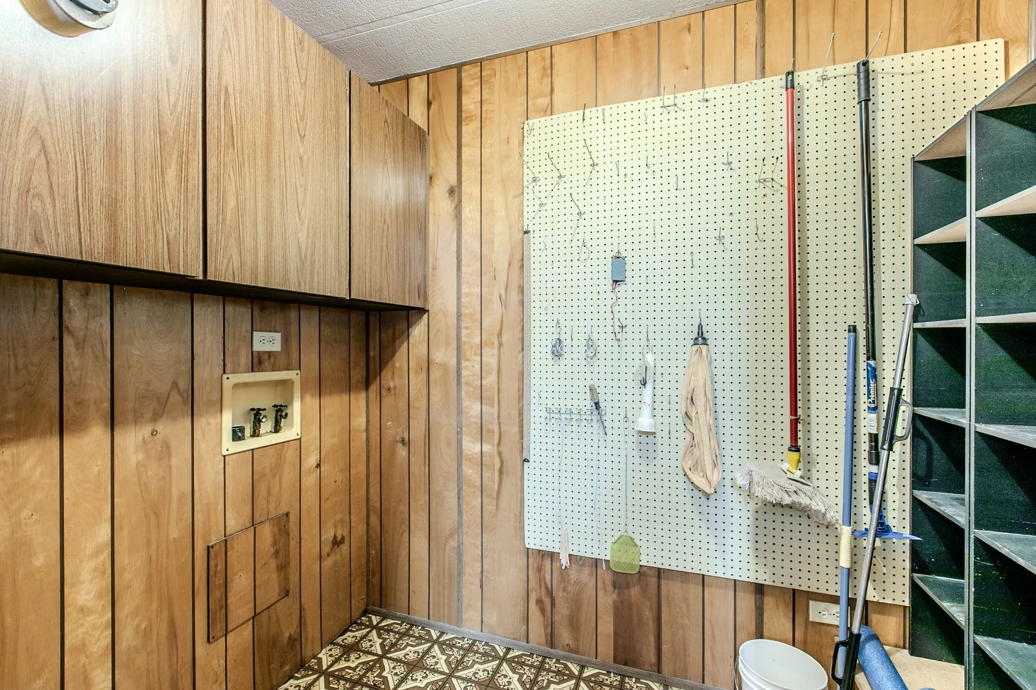 Mobile Home For Sale in Mc Lennan County , 5749 S Rock Creek Loop, Waco, Texas 76708, 3 Bedroom, 2 Bathroom, Garage spaces, 2,316 Sqft, built in 1970, mls#21366203, Real Estate Agent in Waco, Homes For Sale in Mc Lennan county, Homes For Sale in Waco, Realtor in Waco Texas, Real Estate Brokerage Independent Realty Texas, Luminita Cordes Realtor