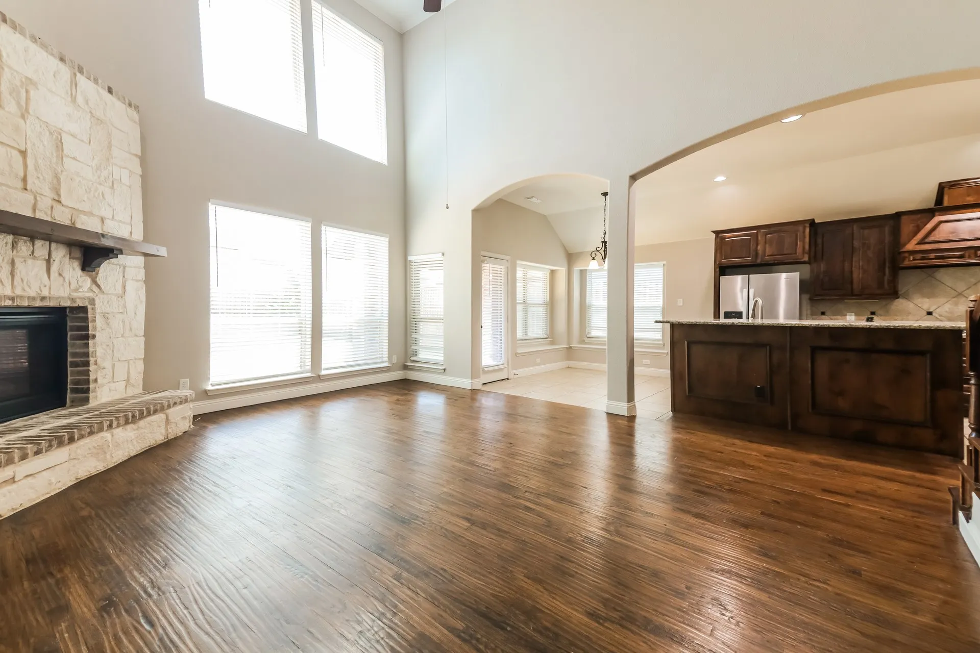 Single Family Residence For Sale in Denton County , 13624 Cortes De Pallas Drive, Little Elm, Texas 75068, 5 Bedroom, 3 Bathroom, 2 Garage spaces, 2,806 Sqft, built in 2016, mls#21363209, Real Estate Agent in Little Elm, Homes For Sale in Denton county, Homes For Sale in Little Elm, Realtor in Little Elm Texas, Real Estate Brokerage Independent Realty Texas, Luminita Cordes Realtor