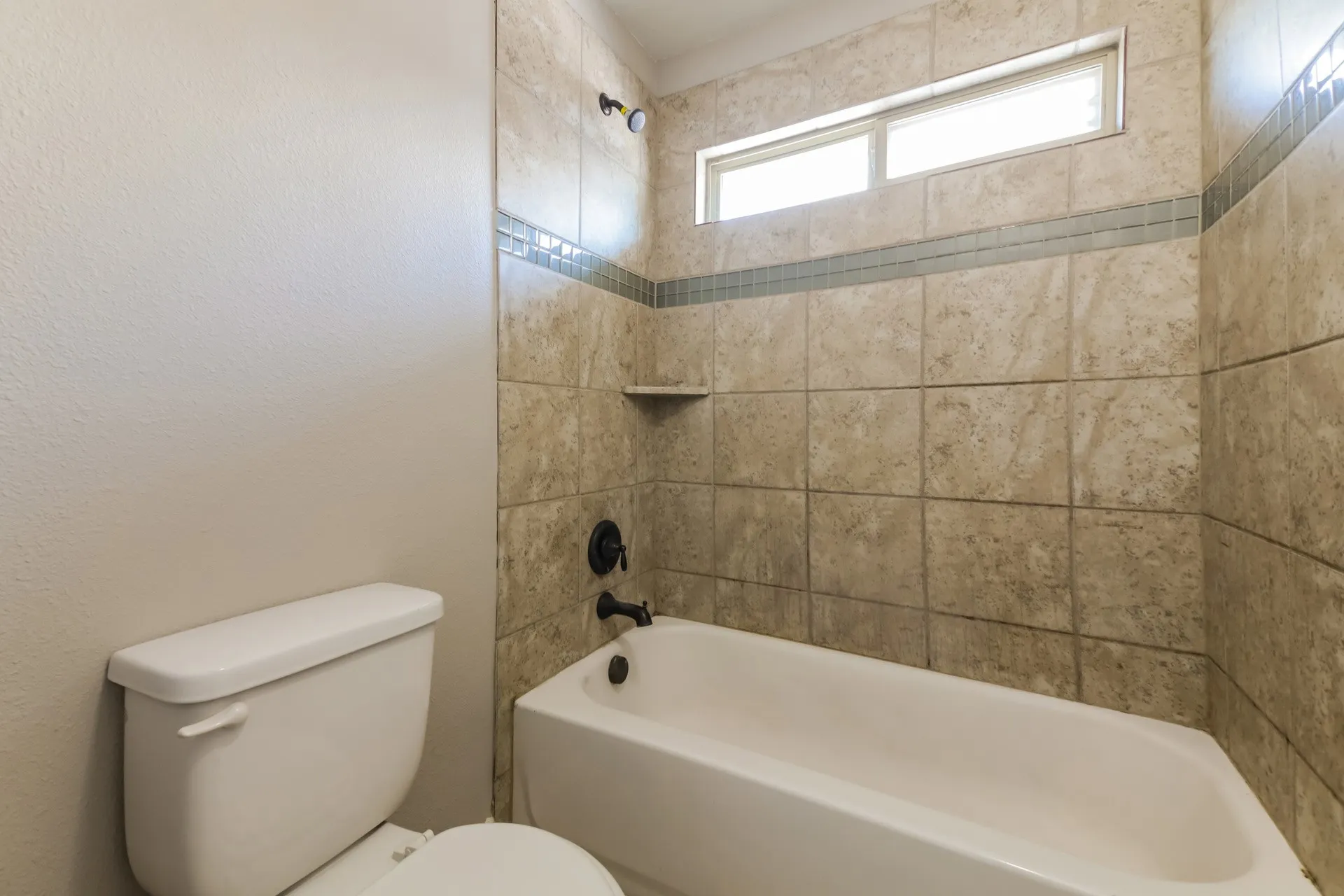 Single Family Residence For Sale in Denton County , 13624 Cortes De Pallas Drive, Little Elm, Texas 75068, 5 Bedroom, 3 Bathroom, 2 Garage spaces, 2,806 Sqft, built in 2016, mls#21363209, Real Estate Agent in Little Elm, Homes For Sale in Denton county, Homes For Sale in Little Elm, Realtor in Little Elm Texas, Real Estate Brokerage Independent Realty Texas, Luminita Cordes Realtor