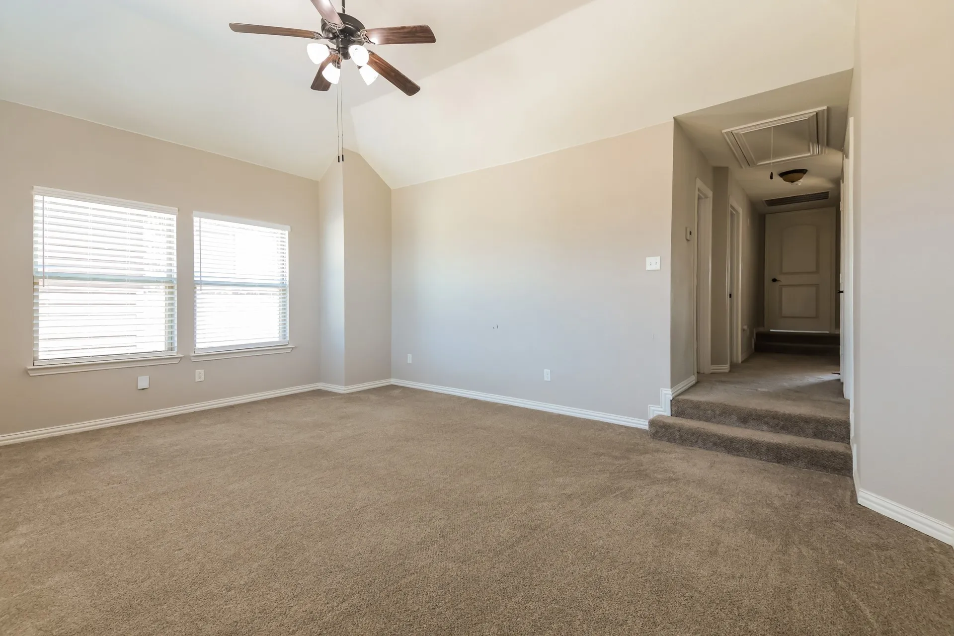Single Family Residence For Sale in Denton County , 13624 Cortes De Pallas Drive, Little Elm, Texas 75068, 5 Bedroom, 3 Bathroom, 2 Garage spaces, 2,806 Sqft, built in 2016, mls#21363209, Real Estate Agent in Little Elm, Homes For Sale in Denton county, Homes For Sale in Little Elm, Realtor in Little Elm Texas, Real Estate Brokerage Independent Realty Texas, Luminita Cordes Realtor