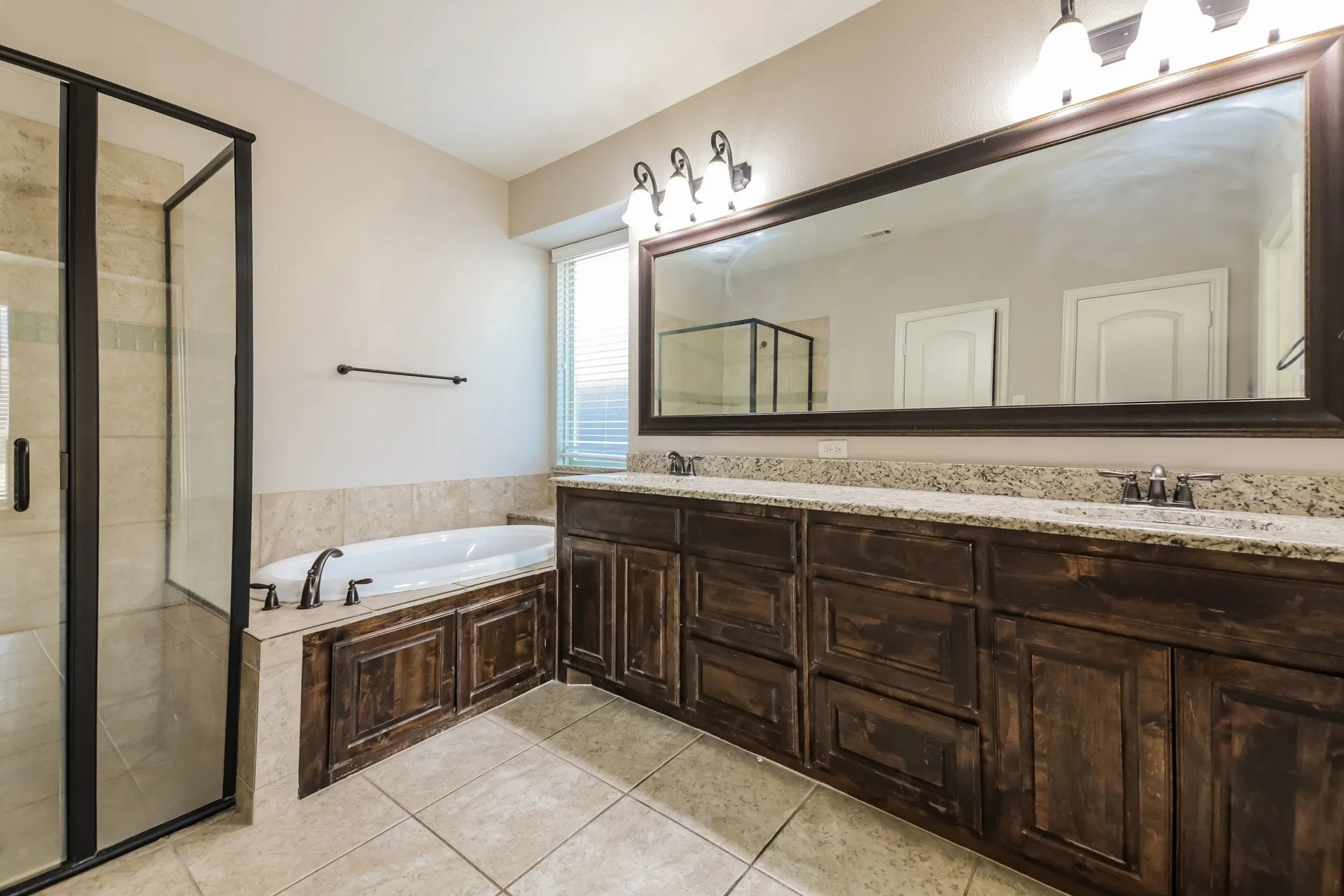 Single Family Residence For Sale in Denton County , 13624 Cortes De Pallas Drive, Little Elm, Texas 75068, 5 Bedroom, 3 Bathroom, 2 Garage spaces, 2,806 Sqft, built in 2016, mls#21363209, Real Estate Agent in Little Elm, Homes For Sale in Denton county, Homes For Sale in Little Elm, Realtor in Little Elm Texas, Real Estate Brokerage Independent Realty Texas, Luminita Cordes Realtor