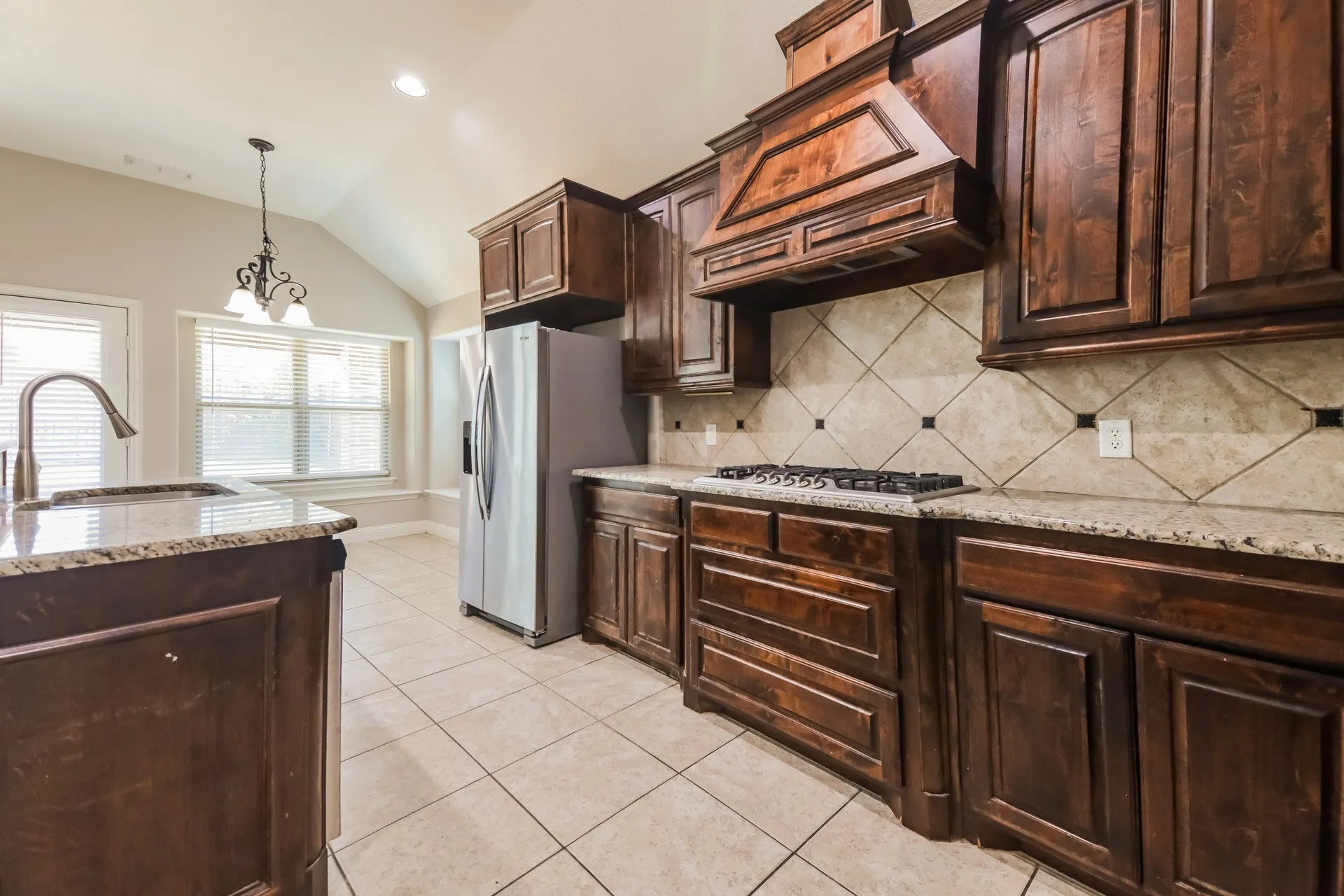 Single Family Residence For Sale in Denton County , 13624 Cortes De Pallas Drive, Little Elm, Texas 75068, 5 Bedroom, 3 Bathroom, 2 Garage spaces, 2,806 Sqft, built in 2016, mls#21363209, Real Estate Agent in Little Elm, Homes For Sale in Denton county, Homes For Sale in Little Elm, Realtor in Little Elm Texas, Real Estate Brokerage Independent Realty Texas, Luminita Cordes Realtor