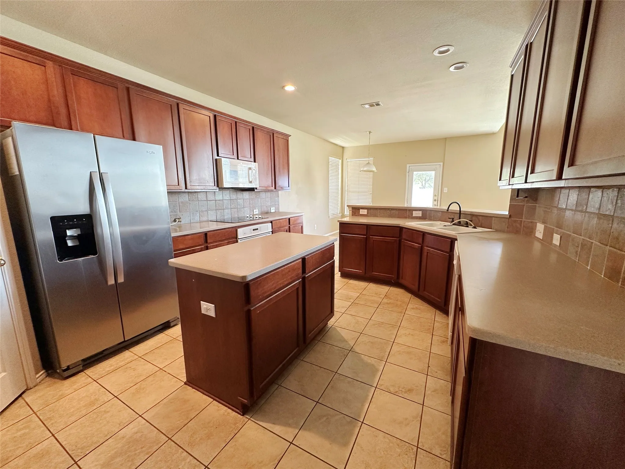 Single Family Residence For Sale in Tarrant County , 13 Monticello Court, Mansfield, Texas 76063, 5 Bedroom, 4 Bathroom, 2 Garage spaces, 4,581 Sqft, built in 2002, mls#21366454, Real Estate Agent in Mansfield, Homes For Sale in Tarrant county, Homes For Sale in Mansfield, Realtor in Mansfield Texas, Real Estate Brokerage Independent Realty Texas, Luminita Cordes Realtor