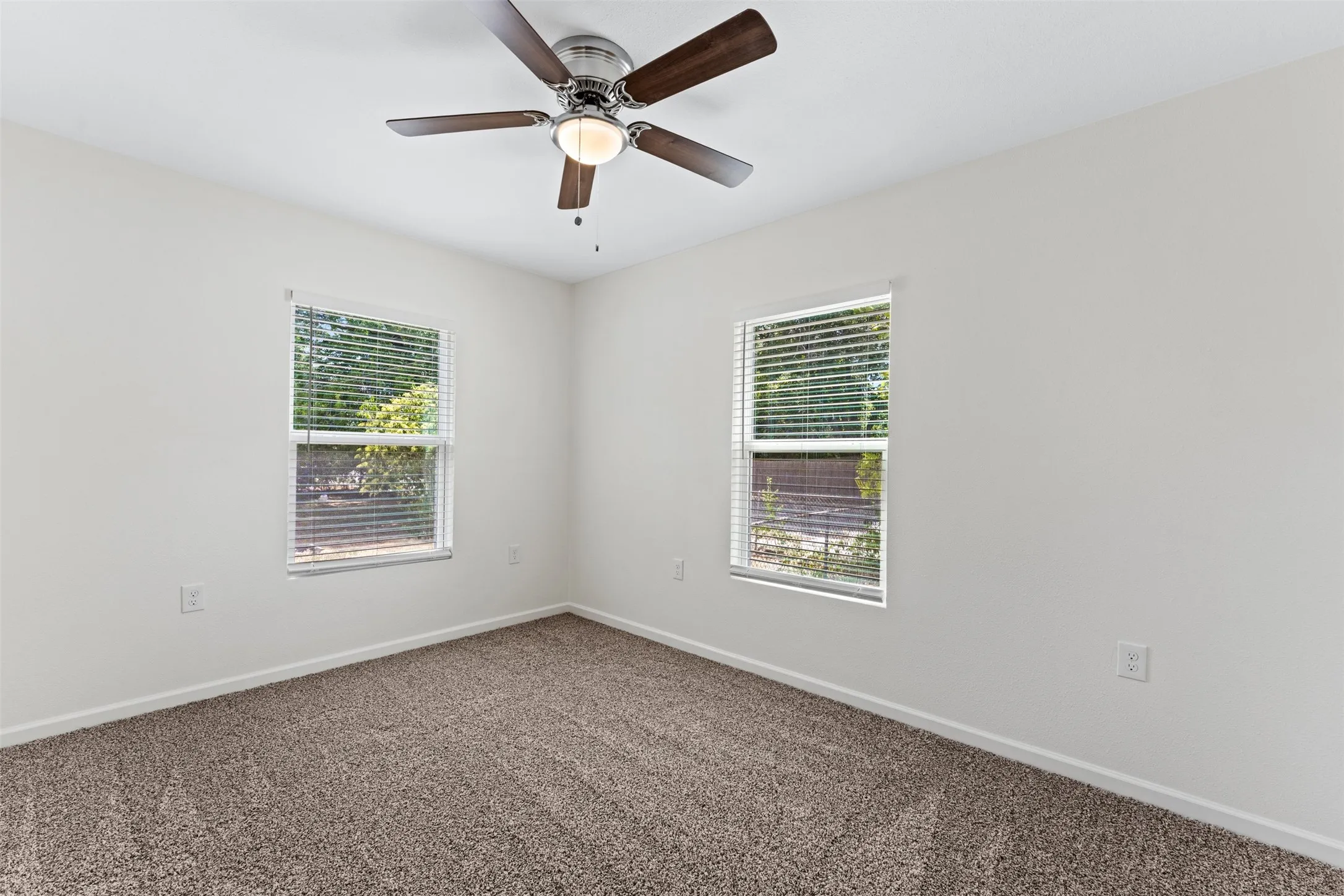 Single Family Residence For Sale in Mc Lennan County , 3224 Daughtrey Avenue, Waco, Texas 76711, 2 Bedroom, 1 Bathroom, Garage spaces, 776 Sqft, built in 1952, mls#21364267, Real Estate Agent in Waco, Homes For Sale in Mc Lennan county, Homes For Sale in Waco, Realtor in Waco Texas, Real Estate Brokerage Independent Realty Texas, Luminita Cordes Realtor