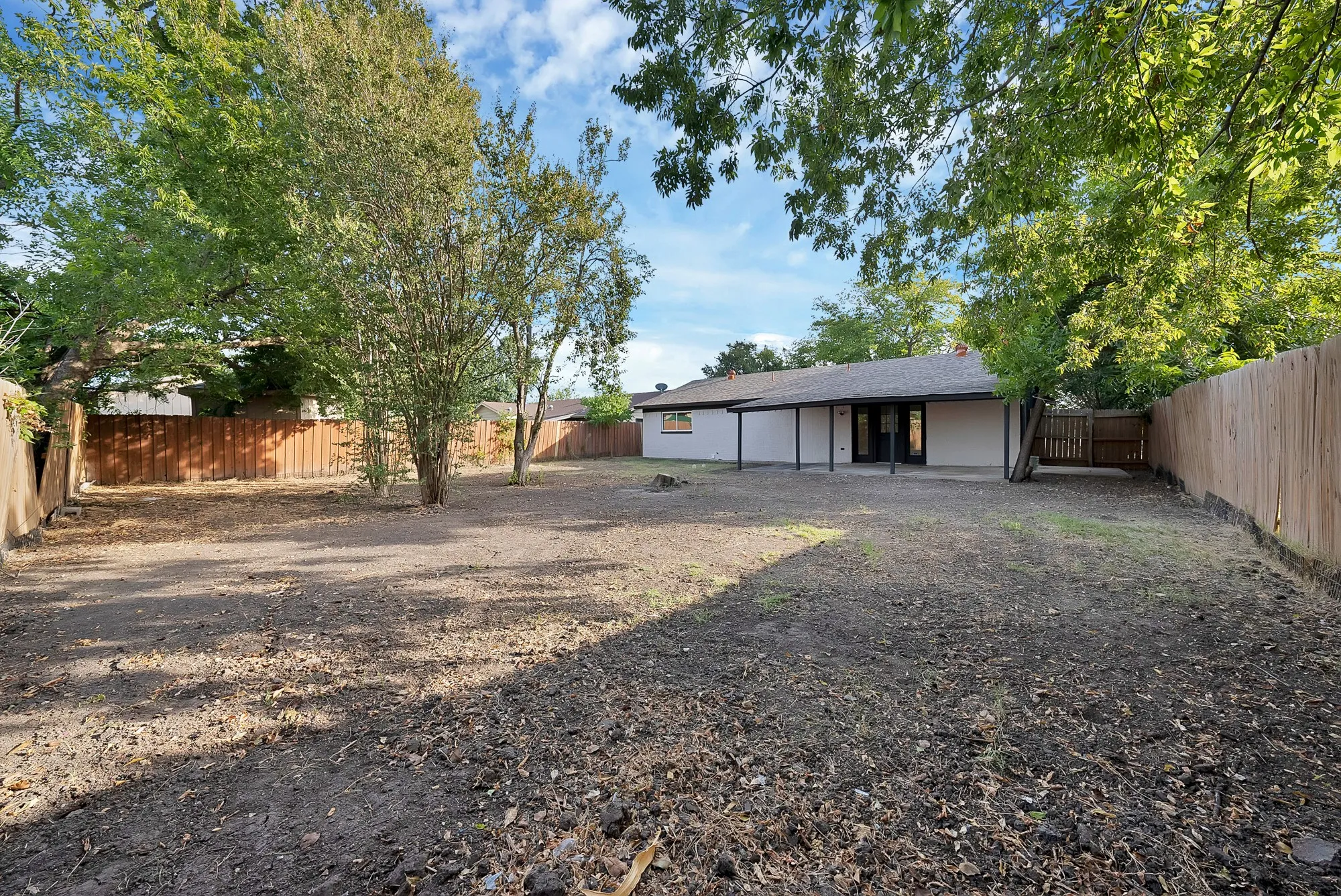 Single Family Residence For Sale in Dallas County , 1012 Catherine Lane, Seagoville, Texas 75159, 4 Bedroom, 2 Bathroom, Garage spaces, 1,222 Sqft, built in 1972, mls#21365004, Real Estate Agent in Seagoville, Homes For Sale in Dallas county, Homes For Sale in Seagoville, Realtor in Seagoville Texas, Real Estate Brokerage Independent Realty Texas, Luminita Cordes Realtor