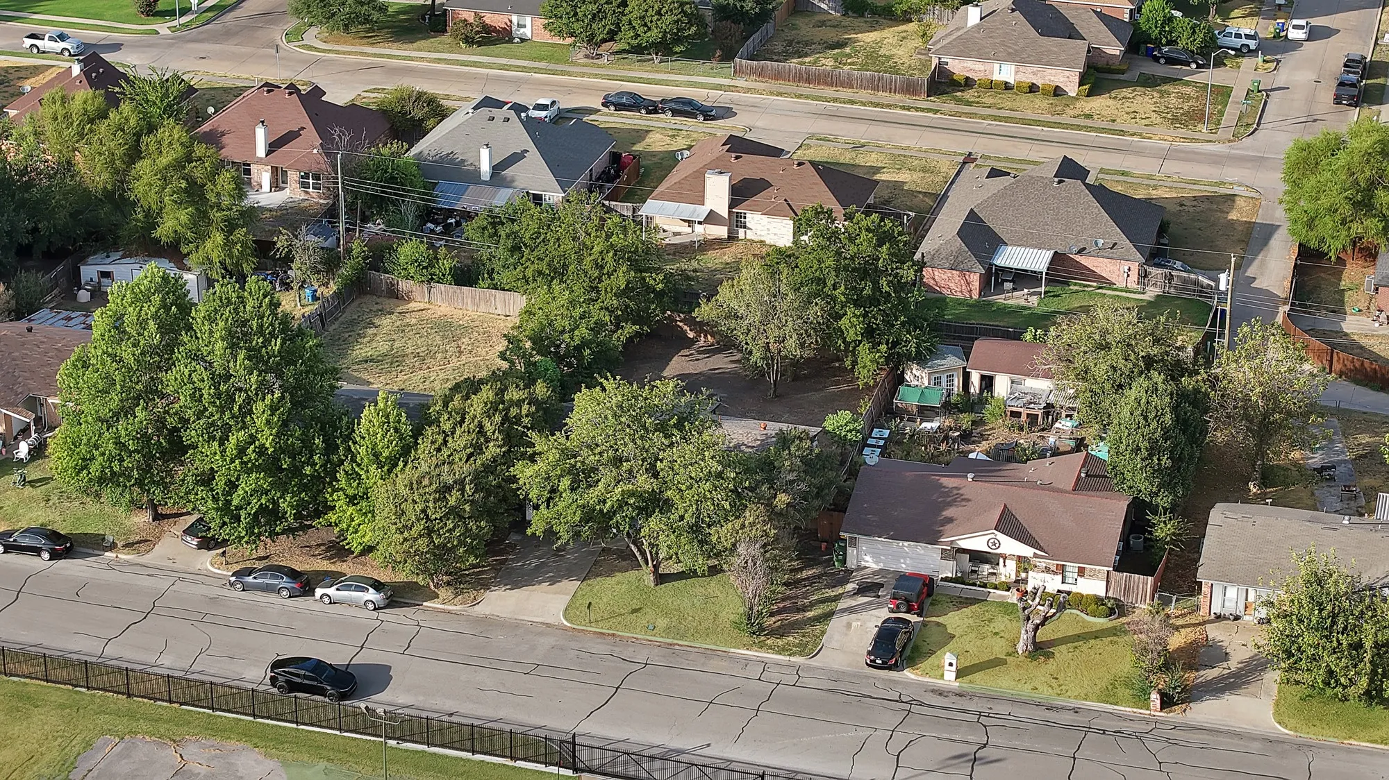 Single Family Residence For Sale in Dallas County , 1012 Catherine Lane, Seagoville, Texas 75159, 4 Bedroom, 2 Bathroom, Garage spaces, 1,222 Sqft, built in 1972, mls#21365004, Real Estate Agent in Seagoville, Homes For Sale in Dallas county, Homes For Sale in Seagoville, Realtor in Seagoville Texas, Real Estate Brokerage Independent Realty Texas, Luminita Cordes Realtor