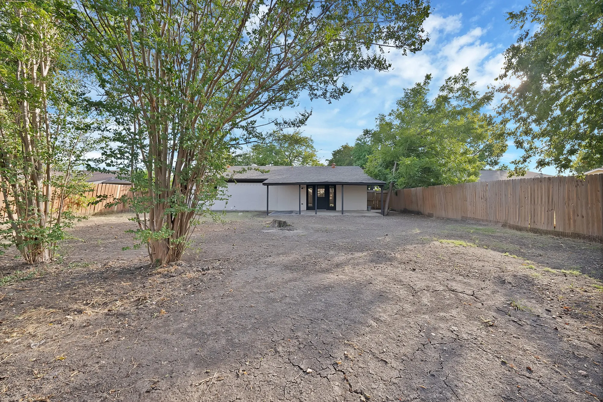 Single Family Residence For Sale in Dallas County , 1012 Catherine Lane, Seagoville, Texas 75159, 4 Bedroom, 2 Bathroom, Garage spaces, 1,222 Sqft, built in 1972, mls#21365004, Real Estate Agent in Seagoville, Homes For Sale in Dallas county, Homes For Sale in Seagoville, Realtor in Seagoville Texas, Real Estate Brokerage Independent Realty Texas, Luminita Cordes Realtor