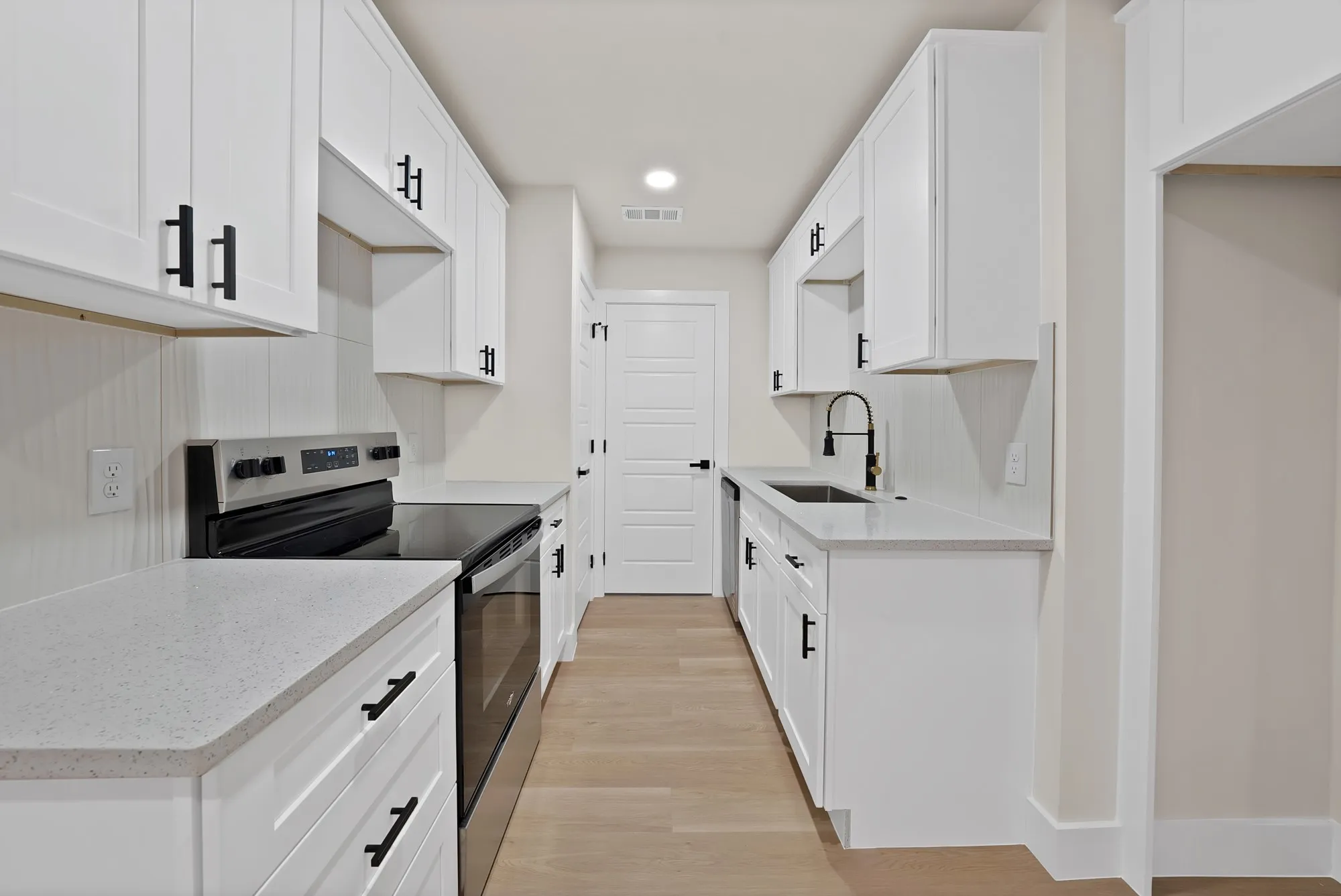Single Family Residence For Sale in Dallas County , 1012 Catherine Lane, Seagoville, Texas 75159, 4 Bedroom, 2 Bathroom, Garage spaces, 1,222 Sqft, built in 1972, mls#21365004, Real Estate Agent in Seagoville, Homes For Sale in Dallas county, Homes For Sale in Seagoville, Realtor in Seagoville Texas, Real Estate Brokerage Independent Realty Texas, Luminita Cordes Realtor