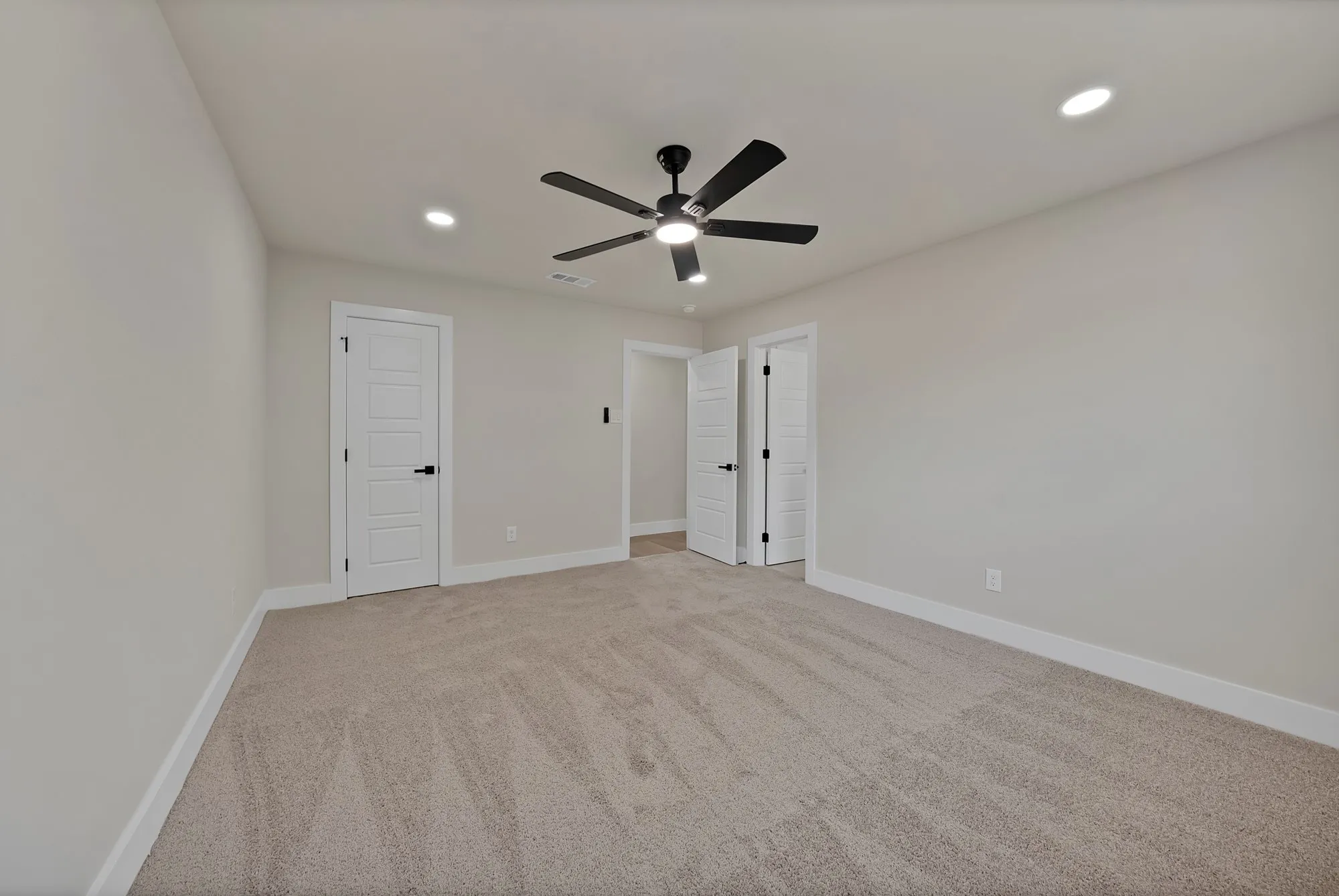 Single Family Residence For Sale in Dallas County , 1012 Catherine Lane, Seagoville, Texas 75159, 4 Bedroom, 2 Bathroom, Garage spaces, 1,222 Sqft, built in 1972, mls#21365004, Real Estate Agent in Seagoville, Homes For Sale in Dallas county, Homes For Sale in Seagoville, Realtor in Seagoville Texas, Real Estate Brokerage Independent Realty Texas, Luminita Cordes Realtor