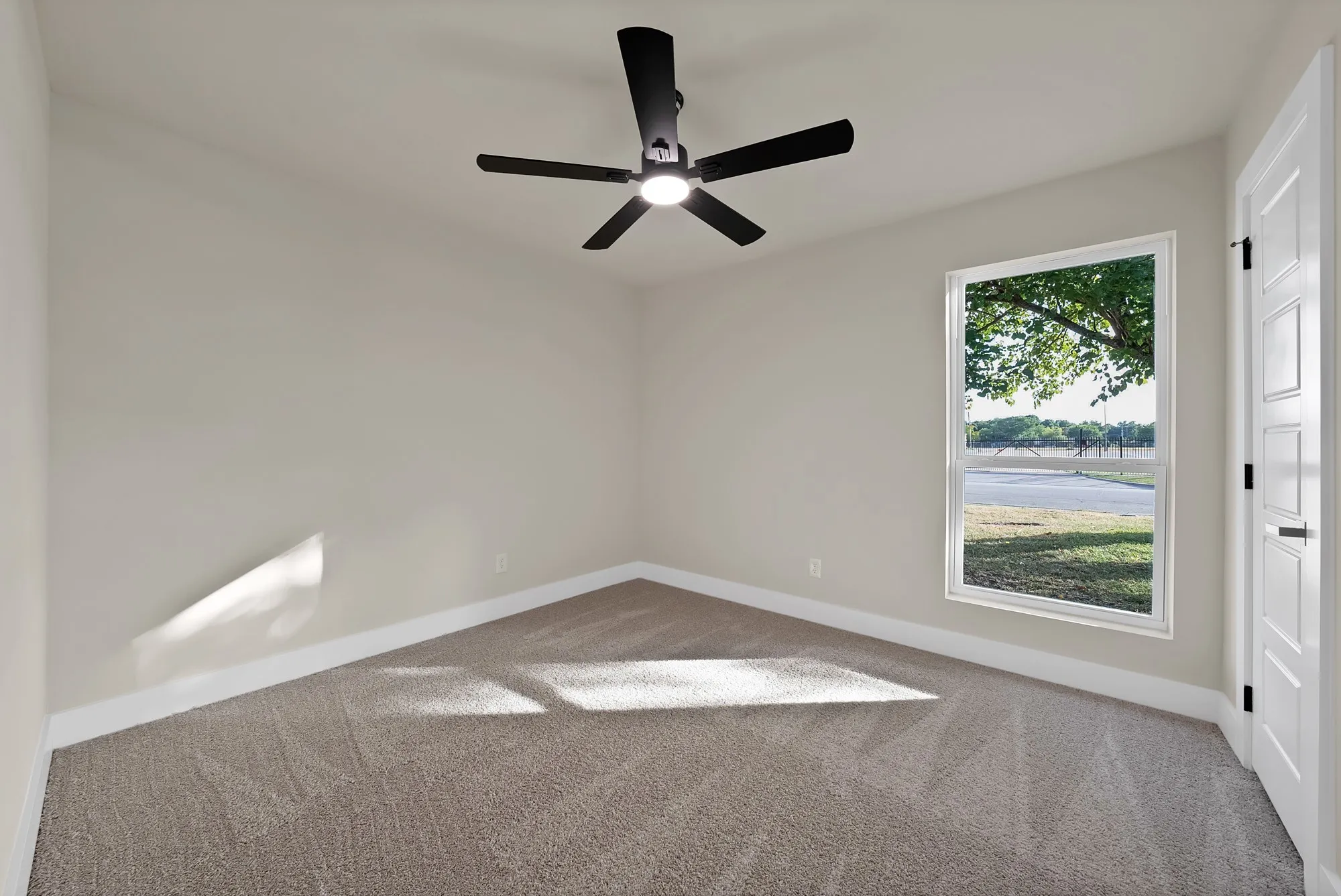 Single Family Residence For Sale in Dallas County , 1012 Catherine Lane, Seagoville, Texas 75159, 4 Bedroom, 2 Bathroom, Garage spaces, 1,222 Sqft, built in 1972, mls#21365004, Real Estate Agent in Seagoville, Homes For Sale in Dallas county, Homes For Sale in Seagoville, Realtor in Seagoville Texas, Real Estate Brokerage Independent Realty Texas, Luminita Cordes Realtor