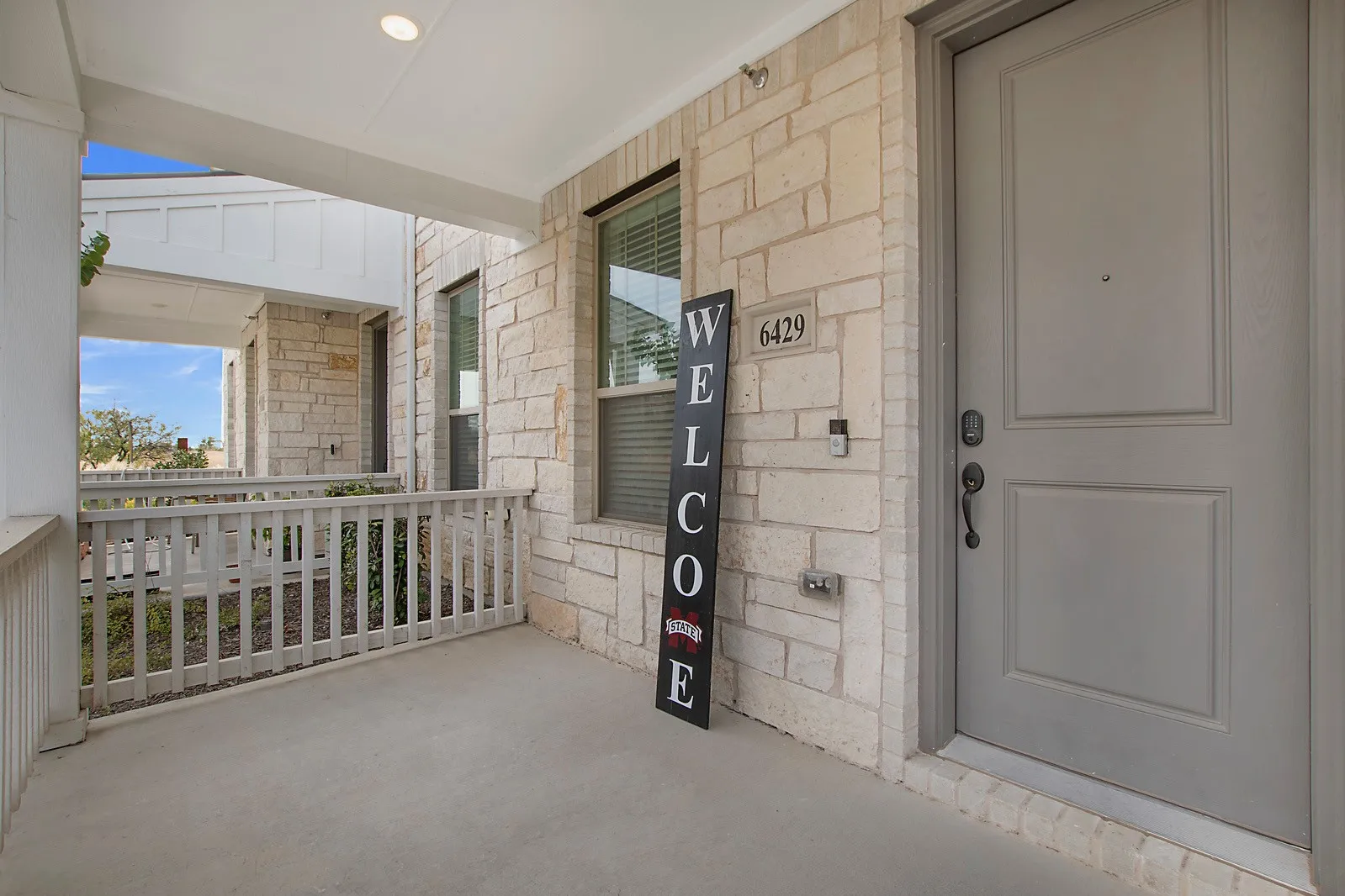 Townhouse For Rent in Tarrant County , 6429 Northern Dancer Drive, North Richland Hills, Texas 76180, 2 Bedroom, 3 Bathroom, 2 Garage spaces, 1,514 Sqft, built in 2021, mls#21366617, Real Estate Agent in North Richland Hills, Homes For Rent in Tarrant county, Homes For Rent in North Richland Hills, Realtor in North Richland Hills Texas, Real Estate Brokerage Independent Realty Texas, Luminita Cordes Realtor