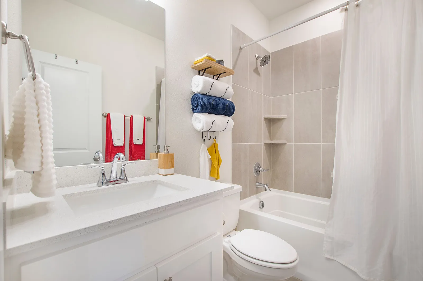 Townhouse For Rent in Tarrant County , 6429 Northern Dancer Drive, North Richland Hills, Texas 76180, 2 Bedroom, 3 Bathroom, 2 Garage spaces, 1,514 Sqft, built in 2021, mls#21366617, Real Estate Agent in North Richland Hills, Homes For Rent in Tarrant county, Homes For Rent in North Richland Hills, Realtor in North Richland Hills Texas, Real Estate Brokerage Independent Realty Texas, Luminita Cordes Realtor
