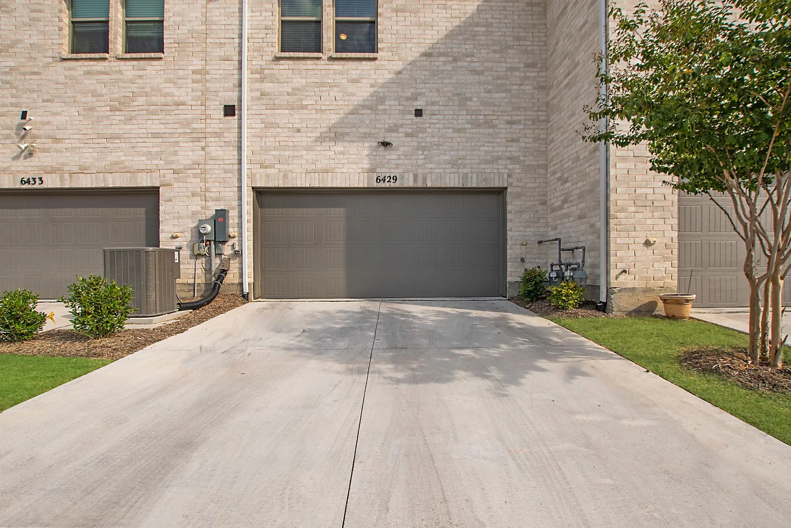 Townhouse For Rent in Tarrant County , 6429 Northern Dancer Drive, North Richland Hills, Texas 76180, 2 Bedroom, 3 Bathroom, 2 Garage spaces, 1,514 Sqft, built in 2021, mls#21366617, Real Estate Agent in North Richland Hills, Homes For Rent in Tarrant county, Homes For Rent in North Richland Hills, Realtor in North Richland Hills Texas, Real Estate Brokerage Independent Realty Texas, Luminita Cordes Realtor