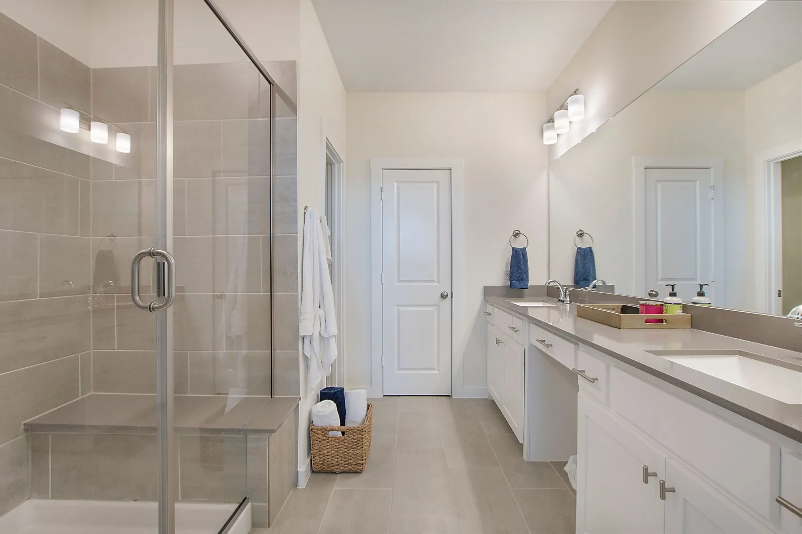 Townhouse For Rent in Tarrant County , 6429 Northern Dancer Drive, North Richland Hills, Texas 76180, 2 Bedroom, 3 Bathroom, 2 Garage spaces, 1,514 Sqft, built in 2021, mls#21366617, Real Estate Agent in North Richland Hills, Homes For Rent in Tarrant county, Homes For Rent in North Richland Hills, Realtor in North Richland Hills Texas, Real Estate Brokerage Independent Realty Texas, Luminita Cordes Realtor