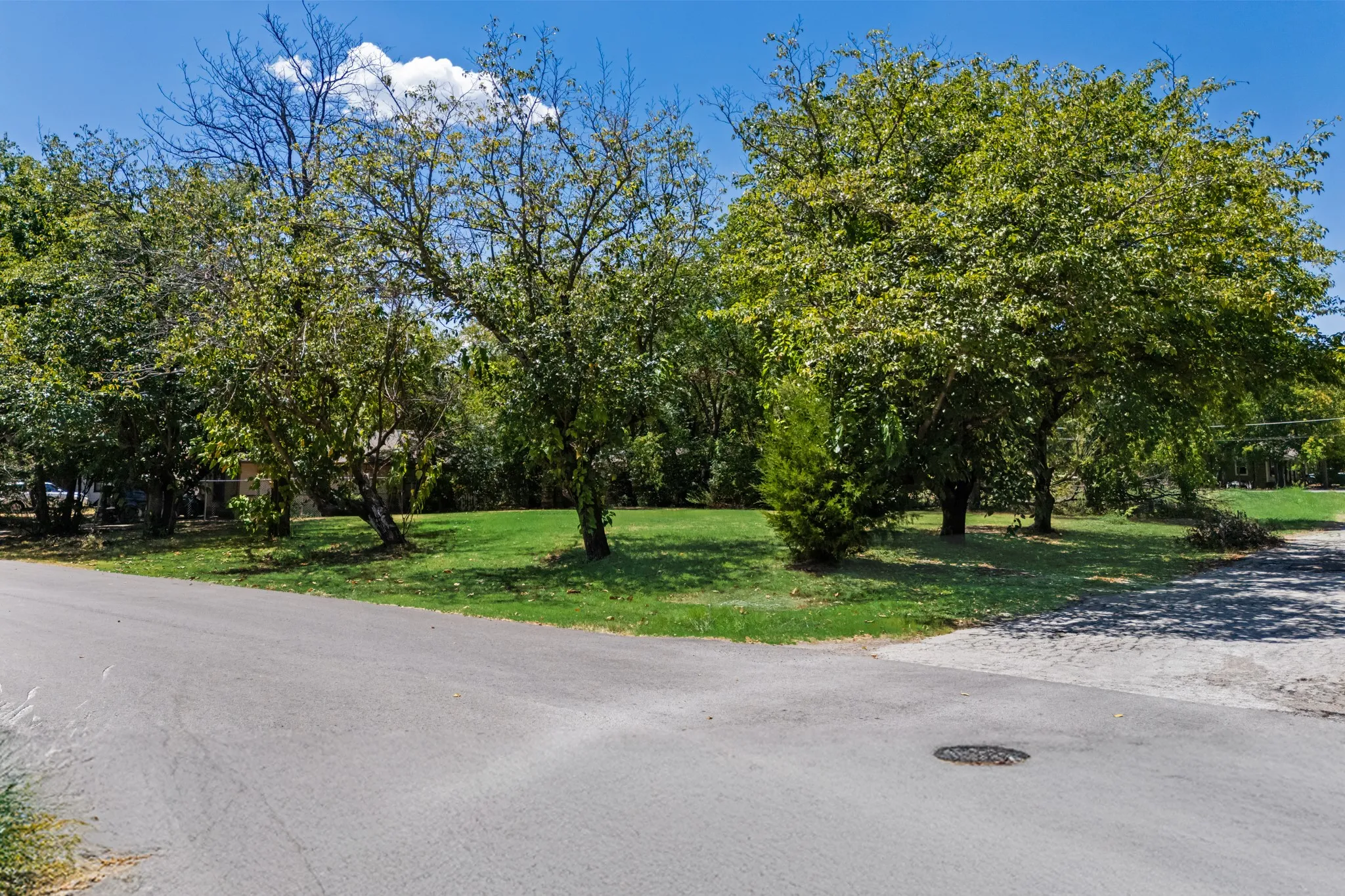 Unimproved Land For Sale in Kaufman County , 1700 S Clay Street, Kaufman, Texas 75142, 0, 0, Garage spaces, 0 Sqft, built in 0, mls#21344523, Real Estate Agent in Kaufman, Homes For Sale in Kaufman county, Homes For Sale in Kaufman, Realtor in Kaufman Texas, Real Estate Brokerage Independent Realty Texas, Luminita Cordes Realtor