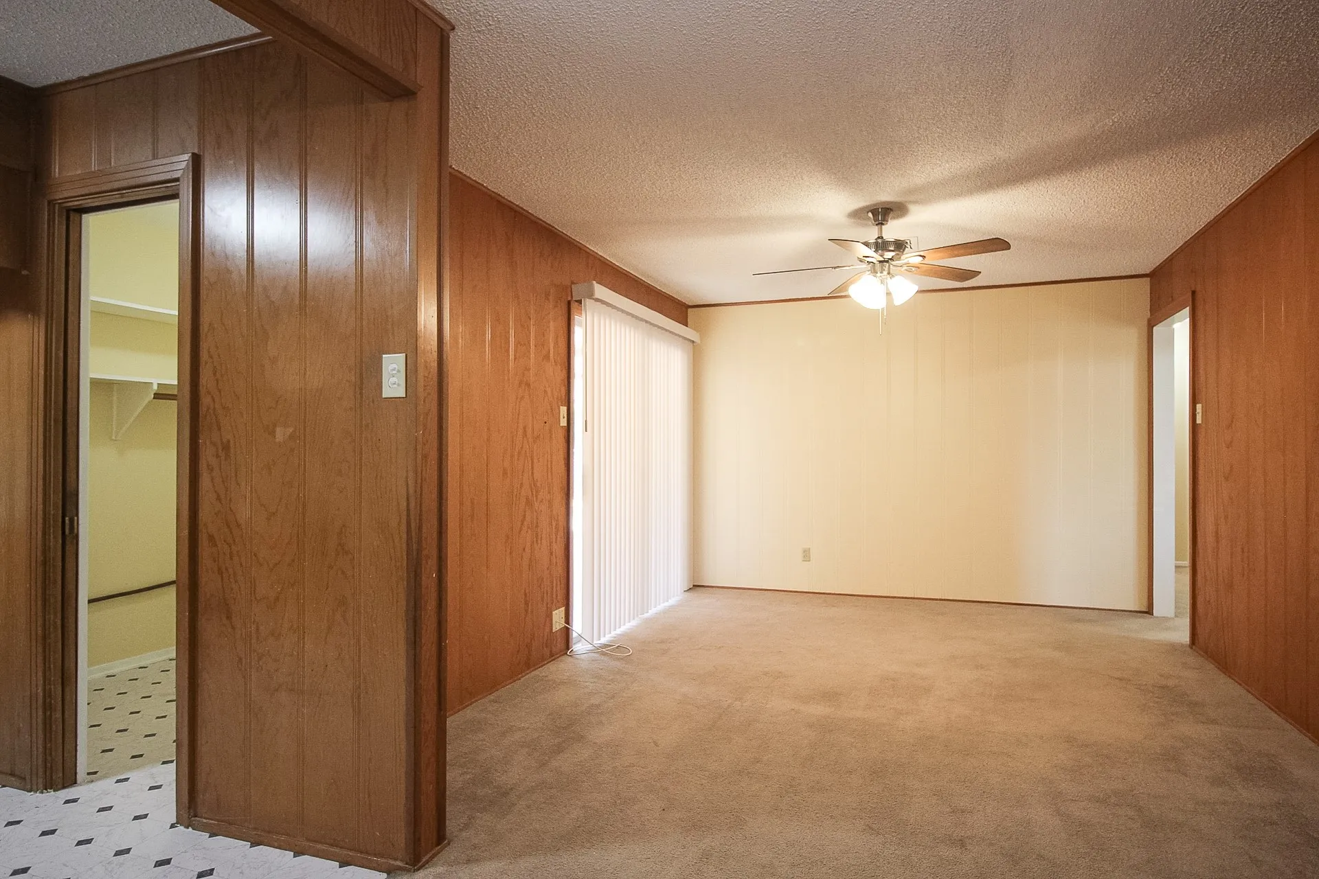Single Family Residence For Sale in Mc Lennan County , 2312 Hanover, Waco, Texas 76710, 3 Bedroom, 2 Bathroom, 2 Garage spaces, 1,396 Sqft, built in 1963, mls#21366597, Real Estate Agent in Waco, Homes For Sale in Mc Lennan county, Homes For Sale in Waco, Realtor in Waco Texas, Real Estate Brokerage Independent Realty Texas, Luminita Cordes Realtor