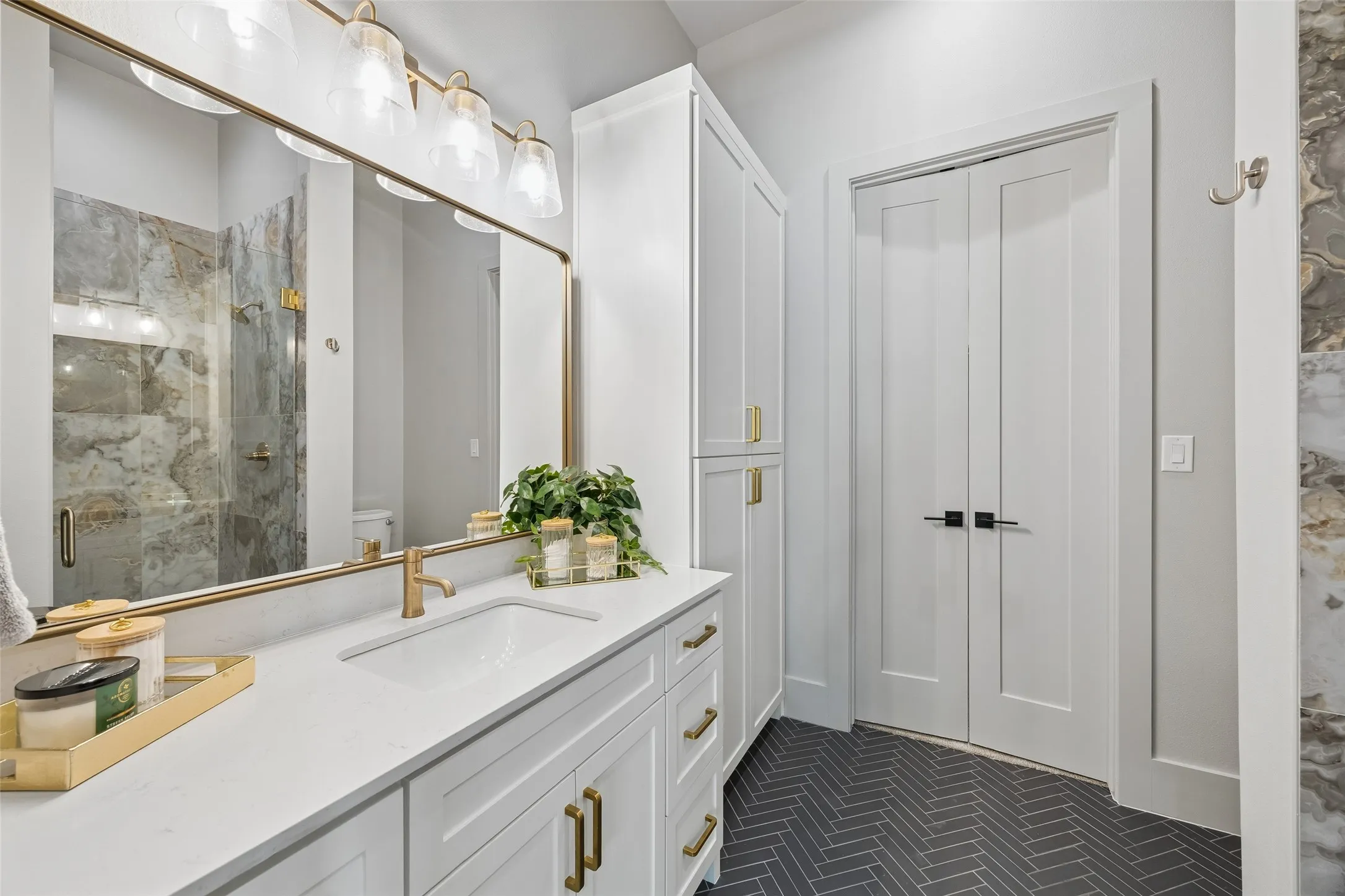 Single Family Residence For Sale in Denton County , 901 Hat Creek Court, Bartonville, Texas 76226, 5 Bedroom, 6 Bathroom, 5 Garage spaces, 6,839 Sqft, built in 2023, mls#21365152, Real Estate Agent in Bartonville, Homes For Sale in Denton county, Homes For Sale in Bartonville, Realtor in Bartonville Texas, Real Estate Brokerage Independent Realty Texas, Luminita Cordes Realtor