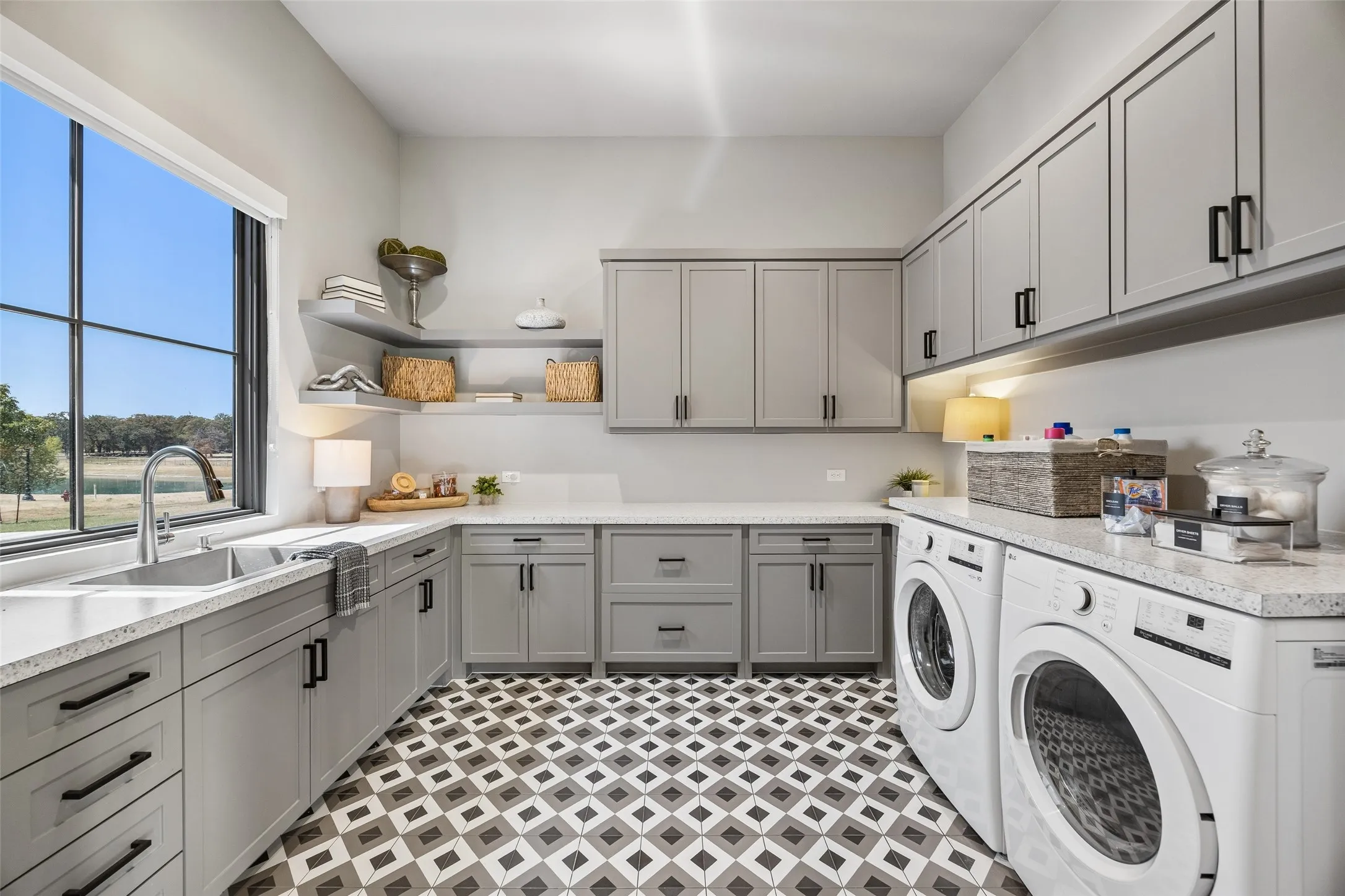 Single Family Residence For Sale in Denton County , 901 Hat Creek Court, Bartonville, Texas 76226, 5 Bedroom, 6 Bathroom, 5 Garage spaces, 6,839 Sqft, built in 2023, mls#21365152, Real Estate Agent in Bartonville, Homes For Sale in Denton county, Homes For Sale in Bartonville, Realtor in Bartonville Texas, Real Estate Brokerage Independent Realty Texas, Luminita Cordes Realtor