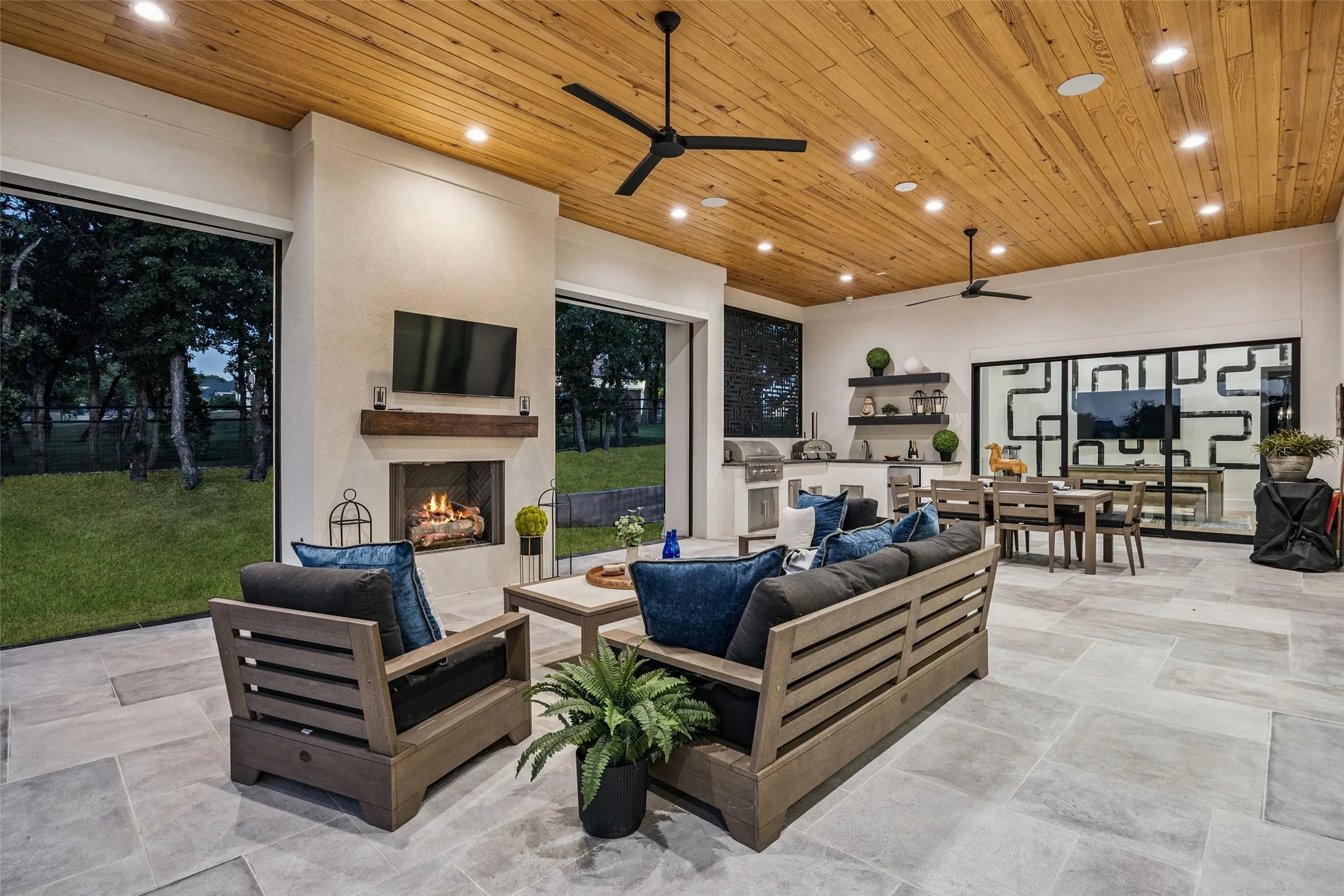 Single Family Residence For Sale in Denton County , 901 Hat Creek Court, Bartonville, Texas 76226, 5 Bedroom, 6 Bathroom, 5 Garage spaces, 6,839 Sqft, built in 2023, mls#21365152, Real Estate Agent in Bartonville, Homes For Sale in Denton county, Homes For Sale in Bartonville, Realtor in Bartonville Texas, Real Estate Brokerage Independent Realty Texas, Luminita Cordes Realtor