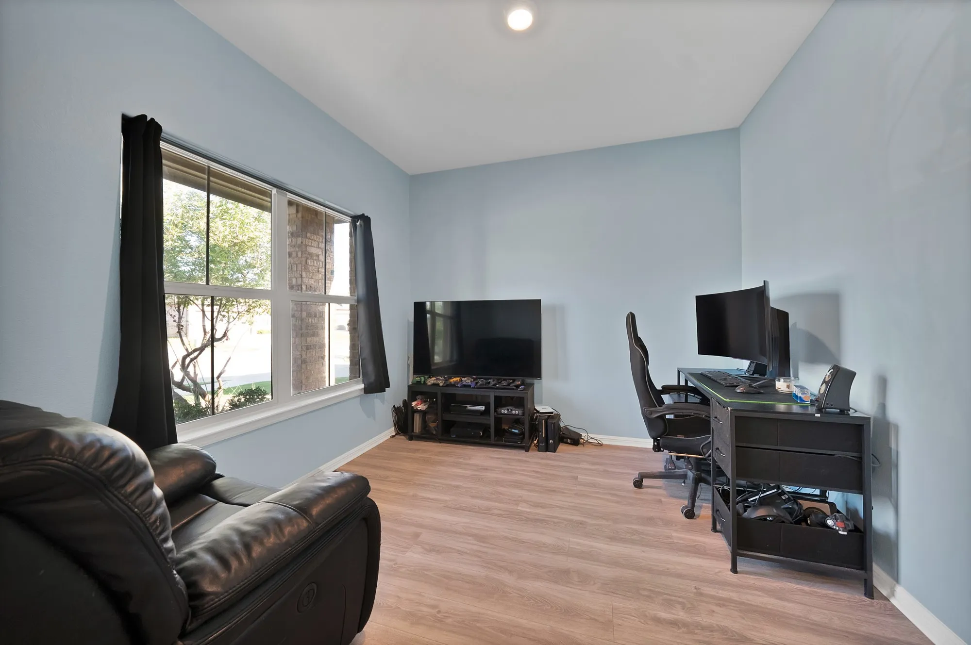 Single Family Residence For Sale in Tarrant County , 8328 Wildwest Drive, Fort Worth, Texas 76131, 4 Bedroom, 2 Bathroom, 2 Garage spaces, 1,691 Sqft, built in 2022, mls#21365910, Real Estate Agent in Fort Worth, Homes For Sale in Tarrant county, Homes For Sale in Fort Worth, Realtor in Fort Worth Texas, Real Estate Brokerage Independent Realty Texas, Luminita Cordes Realtor