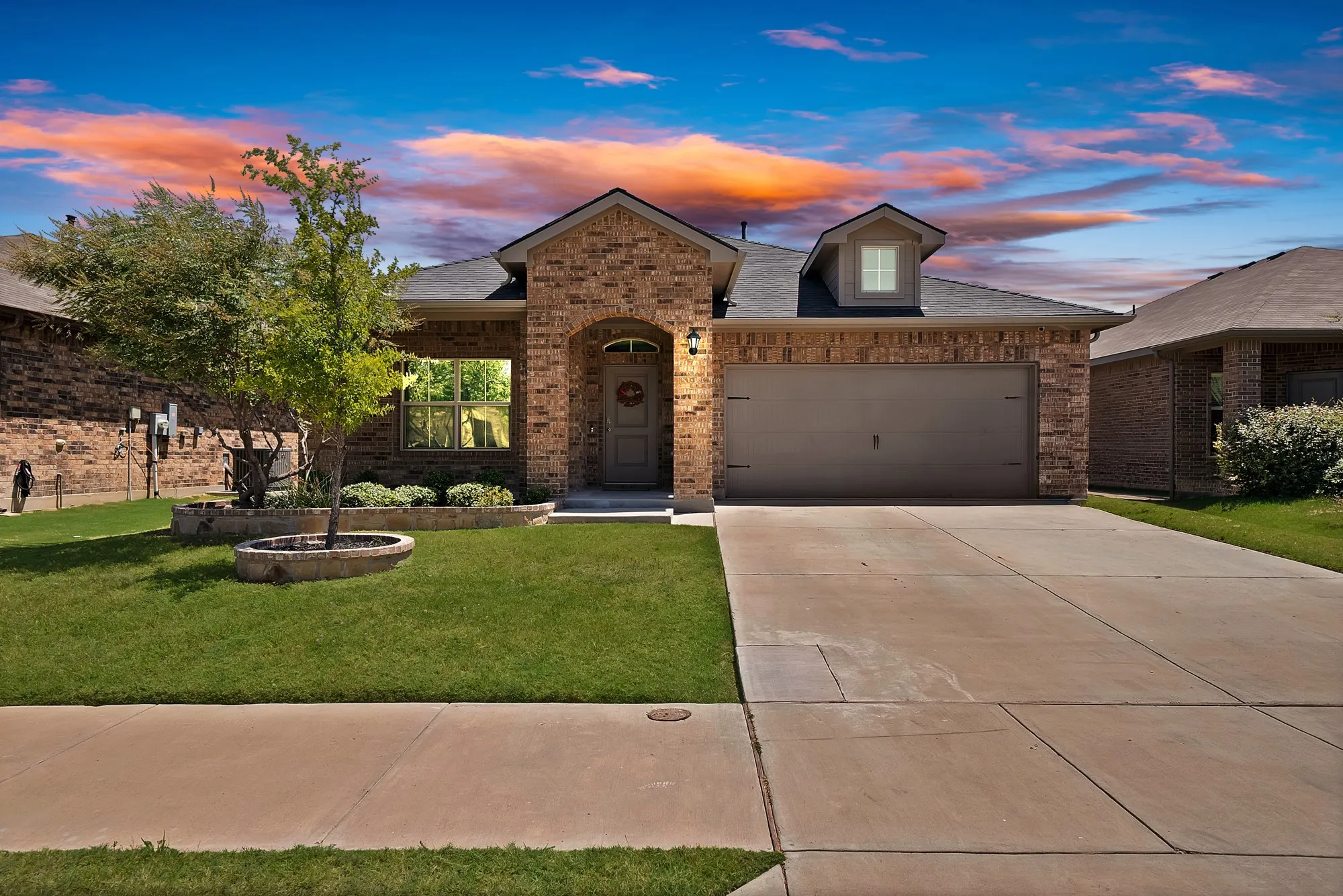 Single Family Residence For Sale in Tarrant County , 8328 Wildwest Drive, Fort Worth, Texas 76131, 4 Bedroom, 2 Bathroom, 2 Garage spaces, 1,691 Sqft, built in 2022, mls#21365910, Real Estate Agent in Fort Worth, Homes For Sale in Tarrant county, Homes For Sale in Fort Worth, Realtor in Fort Worth Texas, Real Estate Brokerage Independent Realty Texas, Luminita Cordes Realtor