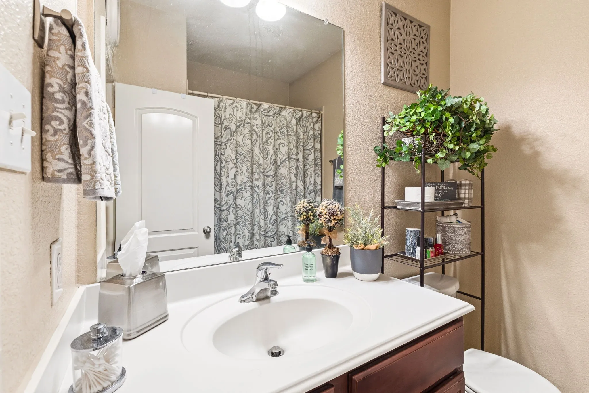 Single Family Residence For Sale in Collin County , 1853 Olive Lane, Anna, Texas 75409, 3 Bedroom, 2 Bathroom, 2 Garage spaces, 1,515 Sqft, built in 2015, mls#21365408, Real Estate Agent in Anna, Homes For Sale in Collin county, Homes For Sale in Anna, Realtor in Anna Texas, Real Estate Brokerage Independent Realty Texas, Luminita Cordes Realtor