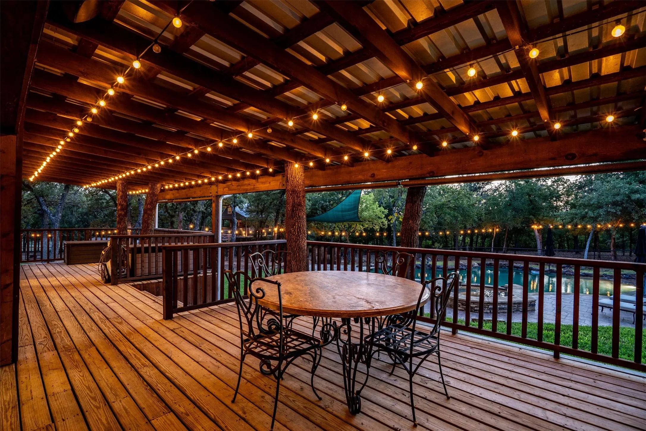 Single Family Residence For Sale in Denton County , 1011 Thornridge Court, Argyle, Texas 76226, 5 Bedroom, 5 Bathroom, 3 Garage spaces, 6,079 Sqft, built in 1964, mls#21342659, Real Estate Agent in Argyle, Homes For Sale in Denton county, Homes For Sale in Argyle, Realtor in Argyle Texas, Real Estate Brokerage Independent Realty Texas, Luminita Cordes Realtor
