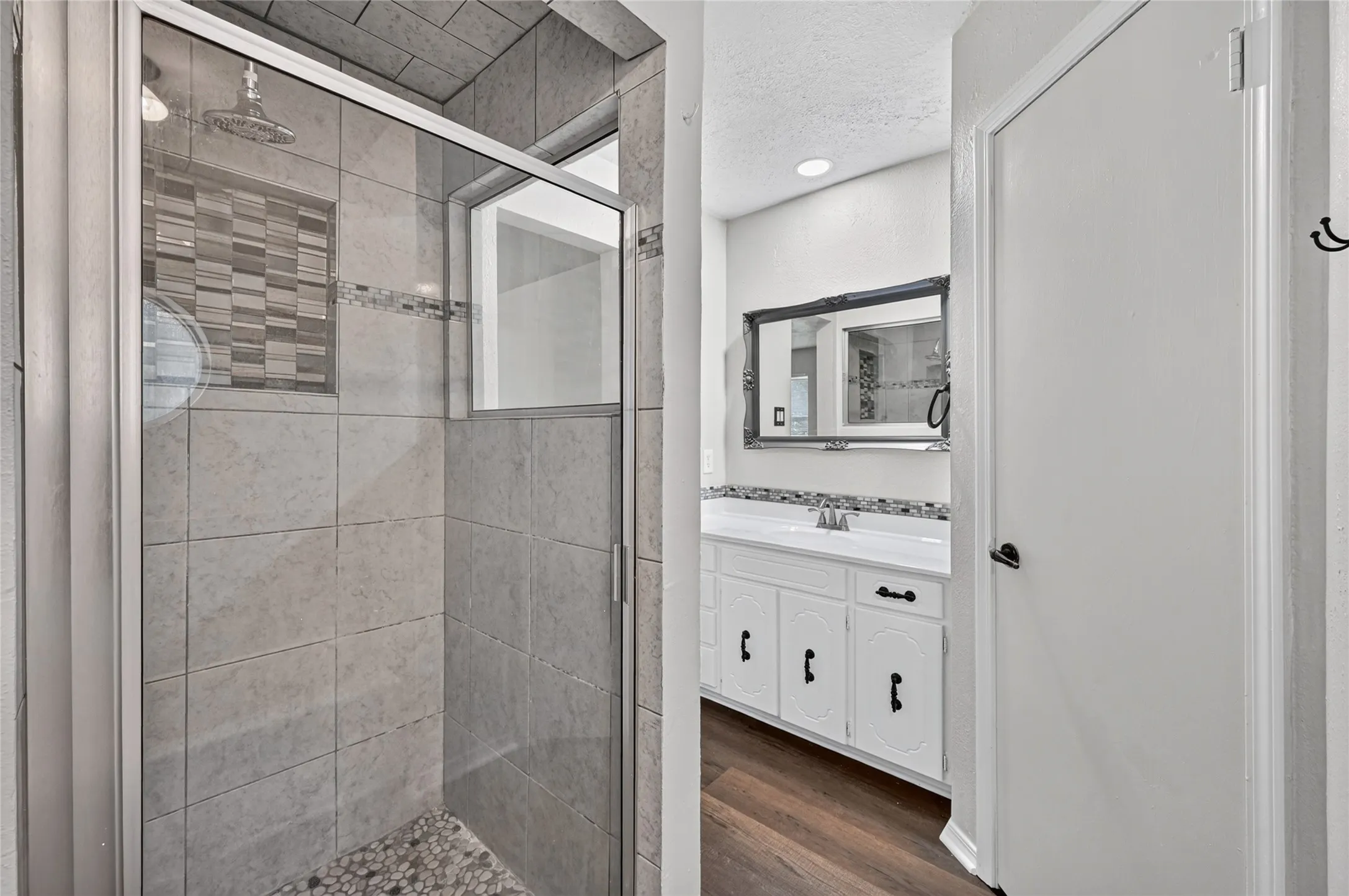 Single Family Residence For Rent in Tarrant County , 7217 Timberlane Drive, North Richland Hills, Texas 76182, 3 Bedroom, 2 Bathroom, 2 Garage spaces, 1,573 Sqft, built in 1979, mls#21366629, Real Estate Agent in North Richland Hills, Homes For Rent in Tarrant county, Homes For Rent in North Richland Hills, Realtor in North Richland Hills Texas, Real Estate Brokerage Independent Realty Texas, Luminita Cordes Realtor