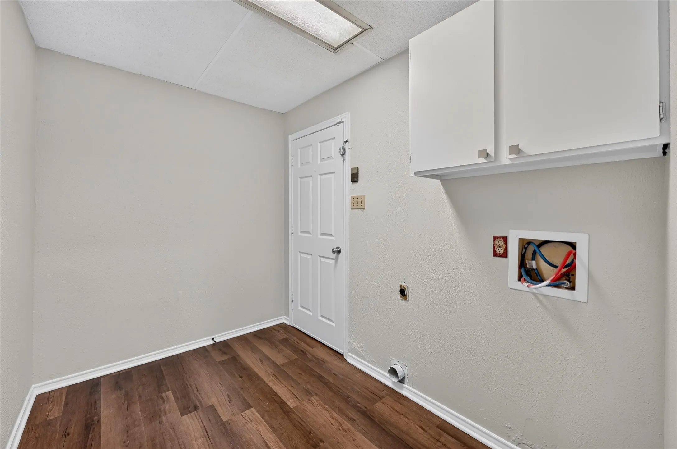 Single Family Residence For Rent in Tarrant County , 7217 Timberlane Drive, North Richland Hills, Texas 76182, 3 Bedroom, 2 Bathroom, 2 Garage spaces, 1,573 Sqft, built in 1979, mls#21366629, Real Estate Agent in North Richland Hills, Homes For Rent in Tarrant county, Homes For Rent in North Richland Hills, Realtor in North Richland Hills Texas, Real Estate Brokerage Independent Realty Texas, Luminita Cordes Realtor