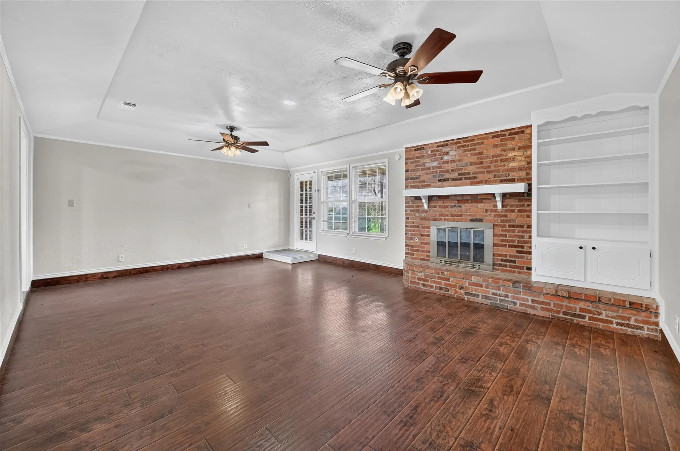 Single Family Residence For Rent in Tarrant County , 7217 Timberlane Drive, North Richland Hills, Texas 76182, 3 Bedroom, 2 Bathroom, 2 Garage spaces, 1,573 Sqft, built in 1979, mls#21366629, Real Estate Agent in North Richland Hills, Homes For Rent in Tarrant county, Homes For Rent in North Richland Hills, Realtor in North Richland Hills Texas, Real Estate Brokerage Independent Realty Texas, Luminita Cordes Realtor