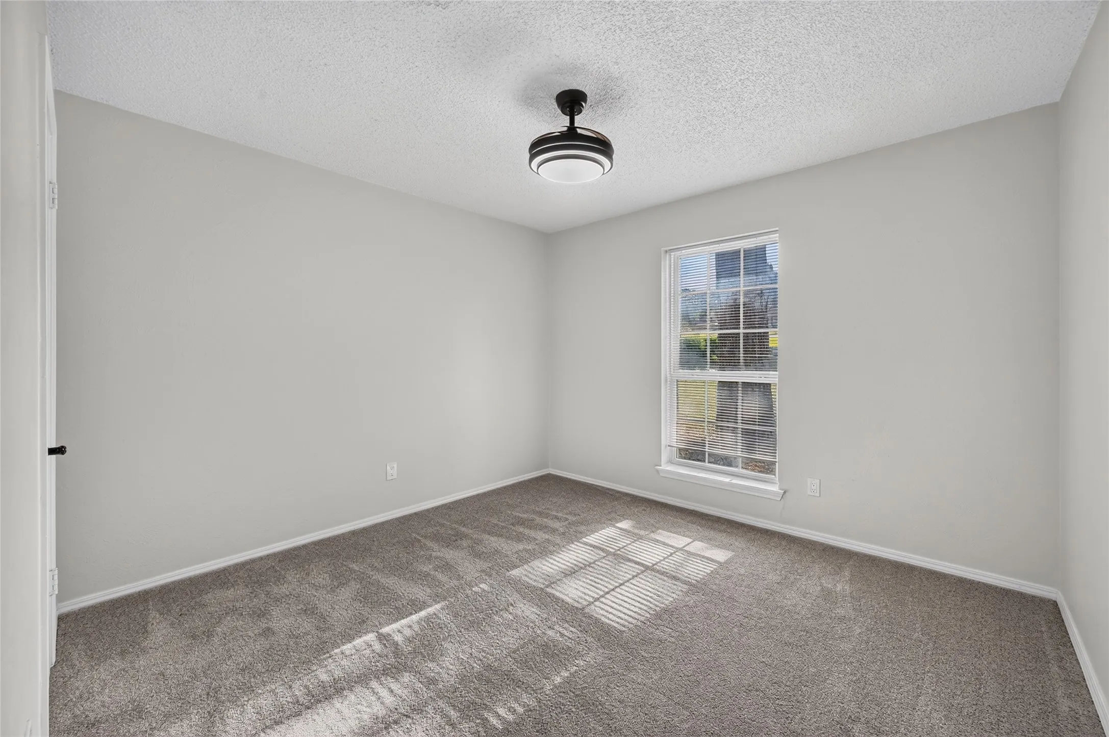 Single Family Residence For Rent in Tarrant County , 7217 Timberlane Drive, North Richland Hills, Texas 76182, 3 Bedroom, 2 Bathroom, 2 Garage spaces, 1,573 Sqft, built in 1979, mls#21366629, Real Estate Agent in North Richland Hills, Homes For Rent in Tarrant county, Homes For Rent in North Richland Hills, Realtor in North Richland Hills Texas, Real Estate Brokerage Independent Realty Texas, Luminita Cordes Realtor