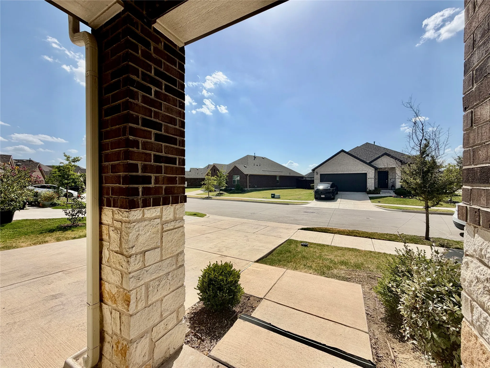 Single Family Residence For Rent in Collin County , 2704 Rambling Road, Celina, Texas 75009, 4 Bedroom, 3 Bathroom, 2 Garage spaces, 2,236 Sqft, built in 2023, mls#21362092, Real Estate Agent in Celina, Homes For Rent in Collin county, Homes For Rent in Celina, Realtor in Celina Texas, Real Estate Brokerage Independent Realty Texas, Luminita Cordes Realtor