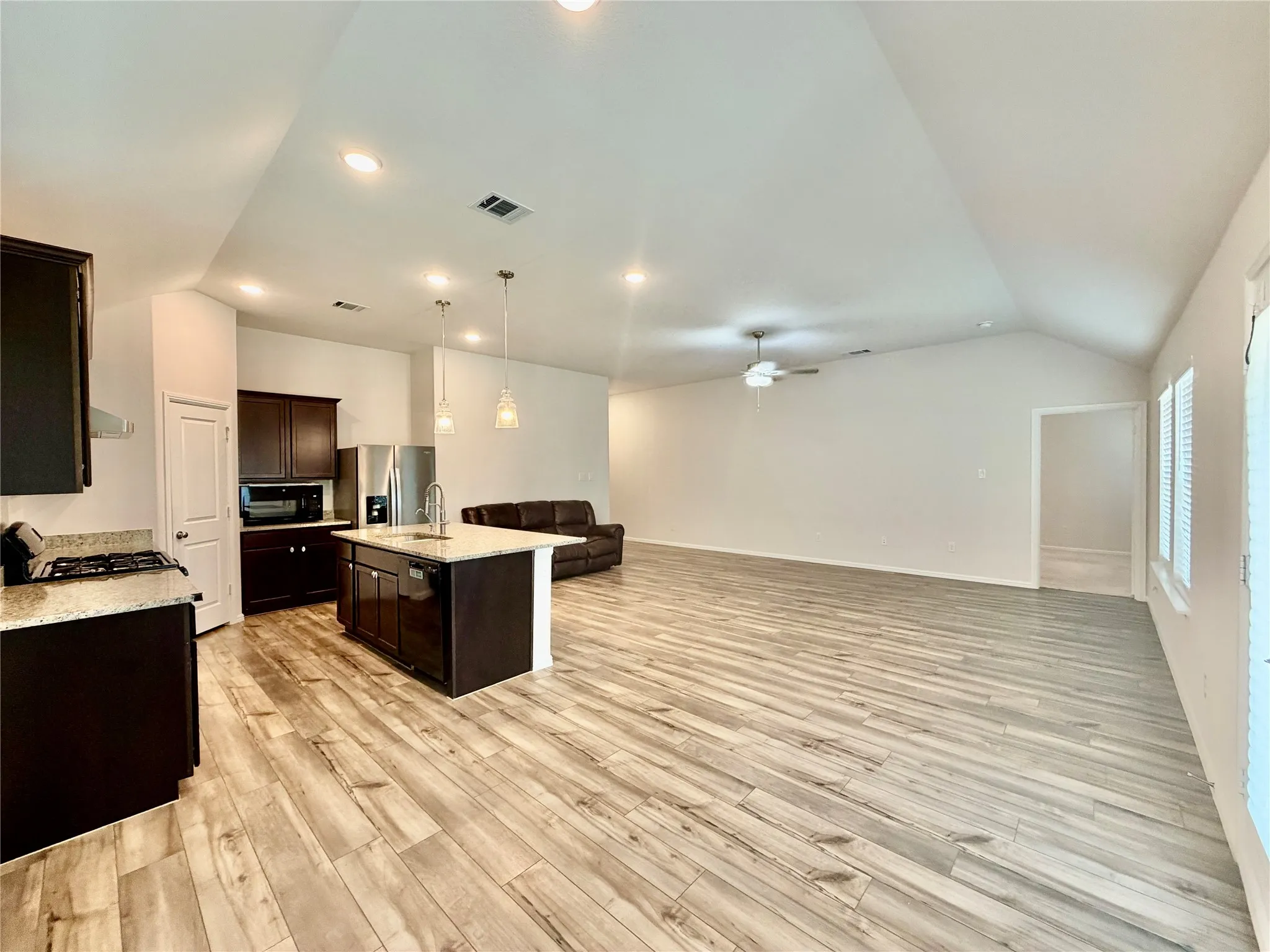 Single Family Residence For Rent in Collin County , 2704 Rambling Road, Celina, Texas 75009, 4 Bedroom, 3 Bathroom, 2 Garage spaces, 2,236 Sqft, built in 2023, mls#21362092, Real Estate Agent in Celina, Homes For Rent in Collin county, Homes For Rent in Celina, Realtor in Celina Texas, Real Estate Brokerage Independent Realty Texas, Luminita Cordes Realtor