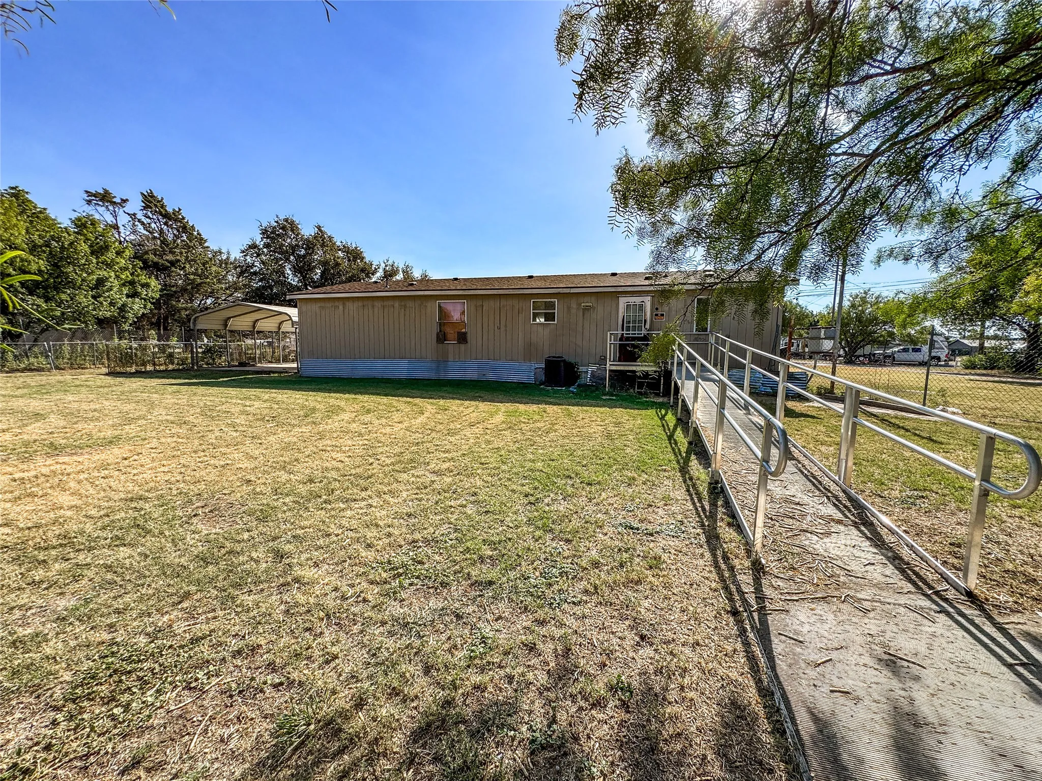 Mobile Home For Sale in Haskell County , 105 N Avenue L, Haskell, Texas 79521, 3 Bedroom, 2 Bathroom, Garage spaces, 1,248 Sqft, built in 2010, Price $69,500, mls#21363361, Real Estate Agent in Haskell, Homes For Sale in Haskell county, Homes For Sale in Haskell, Realtor in Haskell Texas, Real Estate Brokerage Independent Realty Texas, Luminita Cordes Realtor
