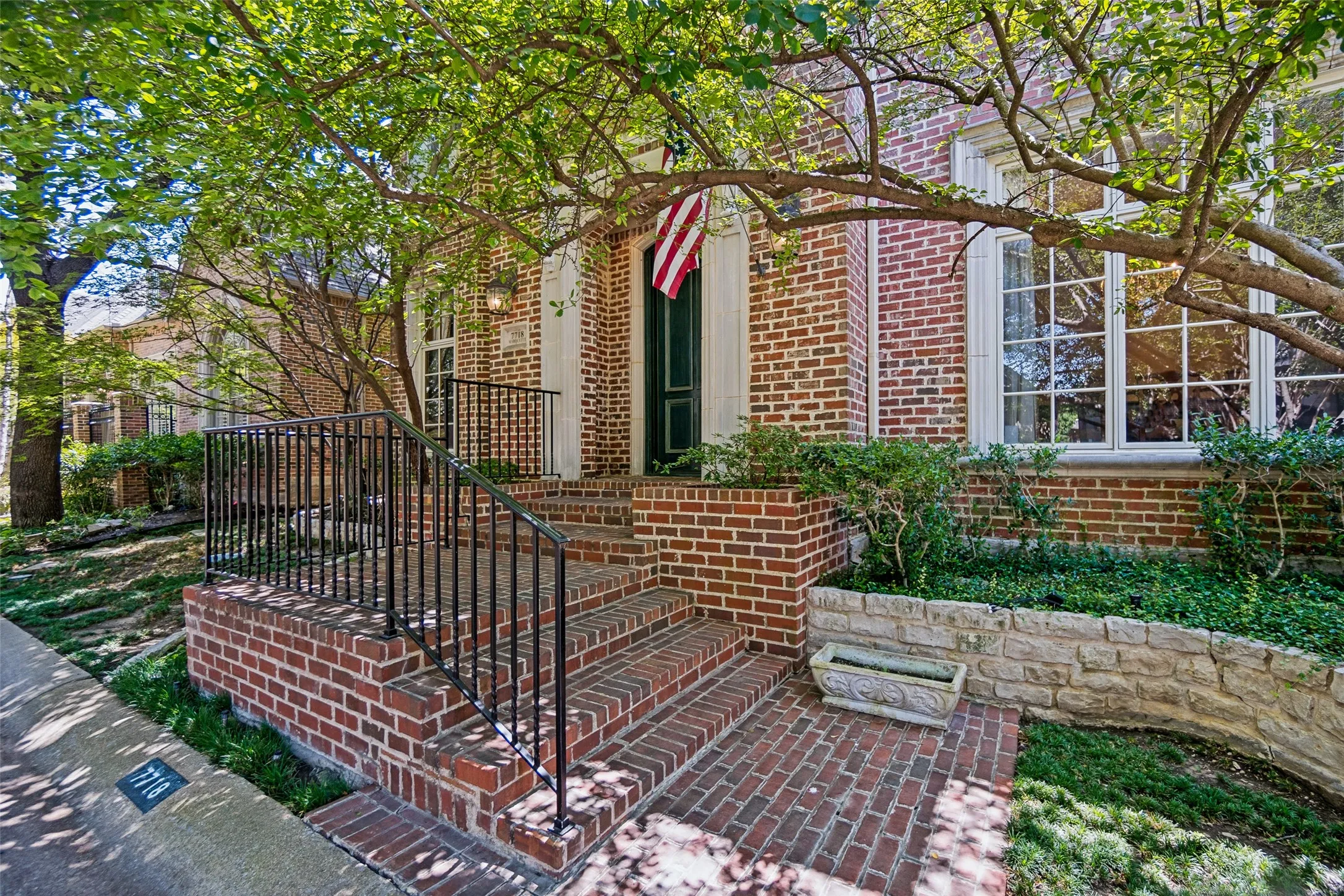 Single Family Residence For Sale in Dallas County , 7718 Marquette Street, Dallas, Texas 75225, 3 Bedroom, 3 Bathroom, 2 Garage spaces, 4,338 Sqft, built in 1998, mls#21365741, Real Estate Agent in Dallas, Homes For Sale in Dallas county, Homes For Sale in Dallas, Realtor in Dallas Texas, Real Estate Brokerage Independent Realty Texas, Luminita Cordes Realtor
