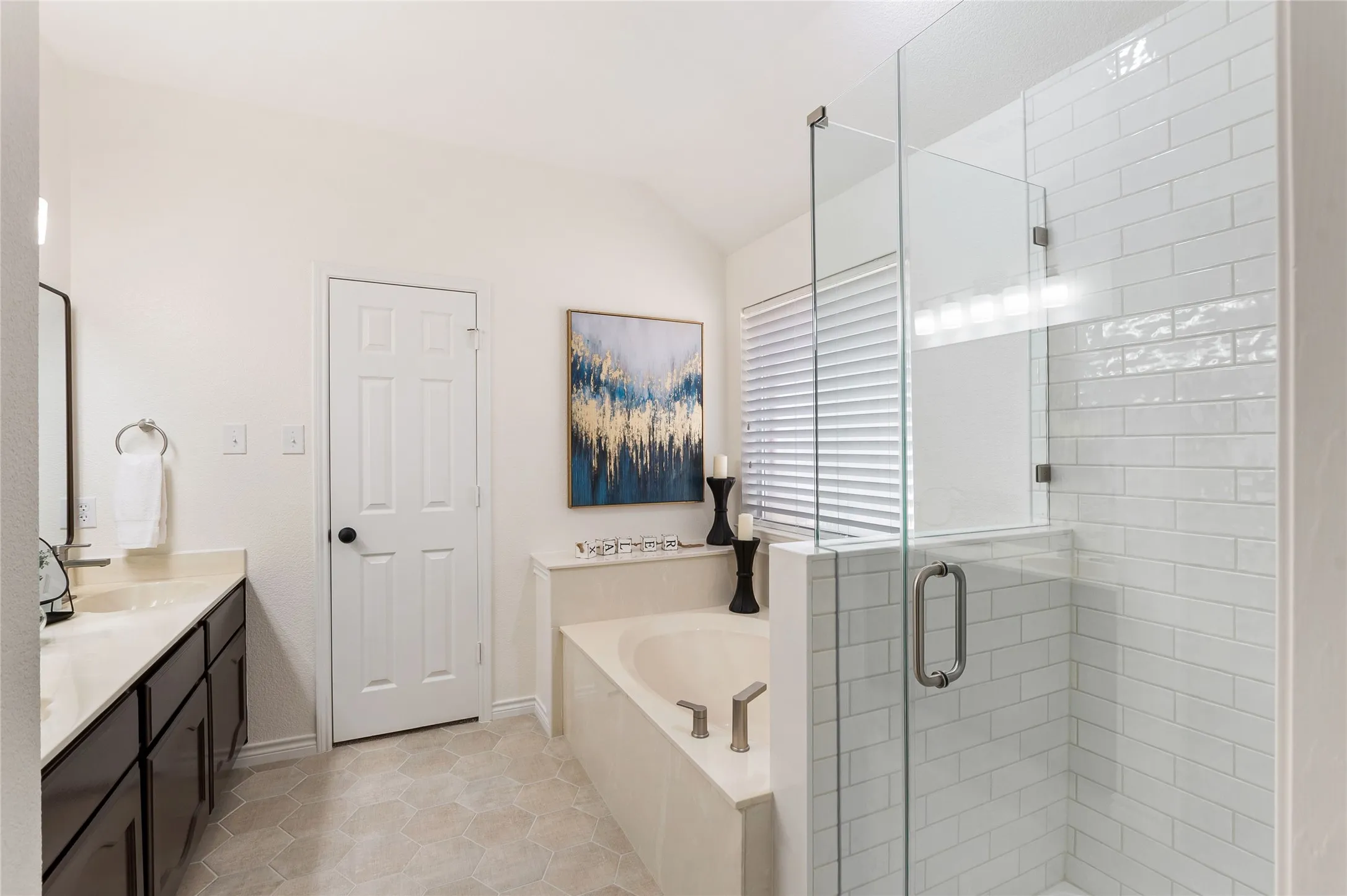Single Family Residence For Sale in Collin County , 10231 Castle Drive, Frisco, Texas 75035, 4 Bedroom, 3 Bathroom, 2 Garage spaces, 2,278 Sqft, built in 1992, mls#21366557, Real Estate Agent in Frisco, Homes For Sale in Collin county, Homes For Sale in Frisco, Realtor in Frisco Texas, Real Estate Brokerage Independent Realty Texas, Luminita Cordes Realtor