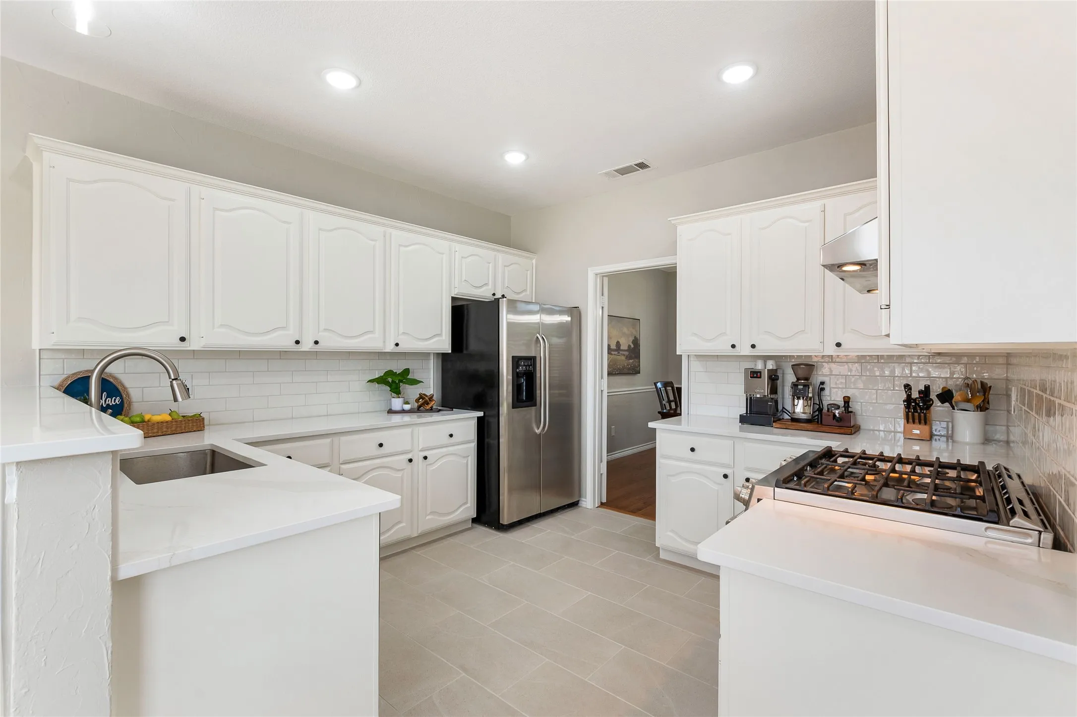 Single Family Residence For Sale in Collin County , 10231 Castle Drive, Frisco, Texas 75035, 4 Bedroom, 3 Bathroom, 2 Garage spaces, 2,278 Sqft, built in 1992, mls#21366557, Real Estate Agent in Frisco, Homes For Sale in Collin county, Homes For Sale in Frisco, Realtor in Frisco Texas, Real Estate Brokerage Independent Realty Texas, Luminita Cordes Realtor