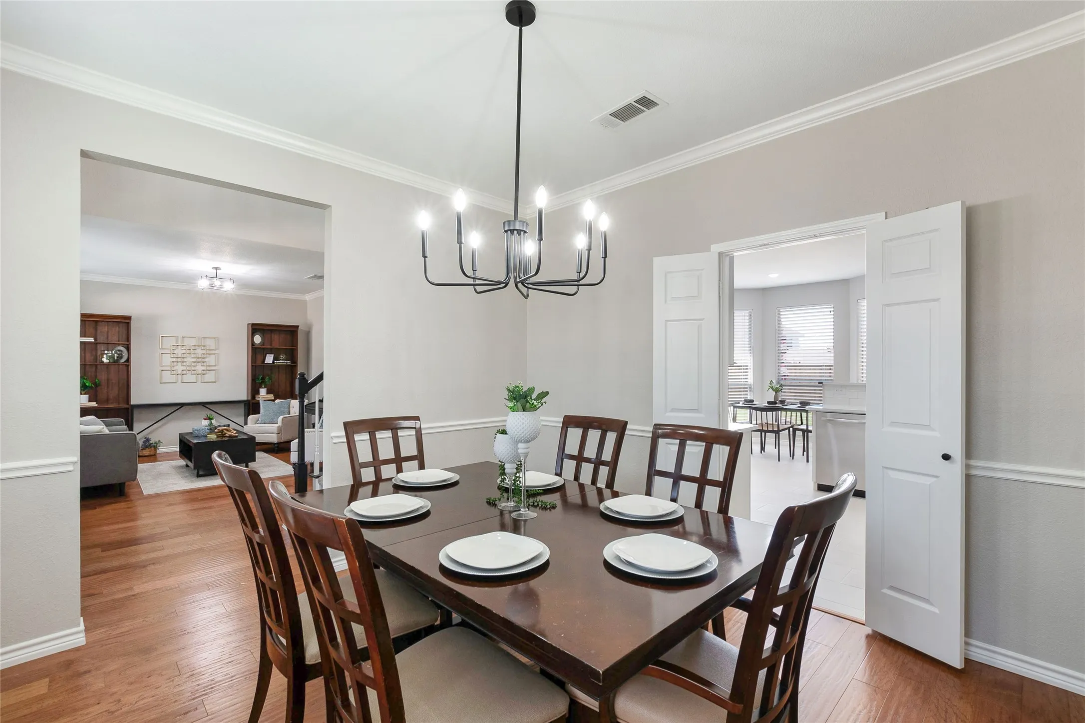 Single Family Residence For Sale in Collin County , 10231 Castle Drive, Frisco, Texas 75035, 4 Bedroom, 3 Bathroom, 2 Garage spaces, 2,278 Sqft, built in 1992, mls#21366557, Real Estate Agent in Frisco, Homes For Sale in Collin county, Homes For Sale in Frisco, Realtor in Frisco Texas, Real Estate Brokerage Independent Realty Texas, Luminita Cordes Realtor
