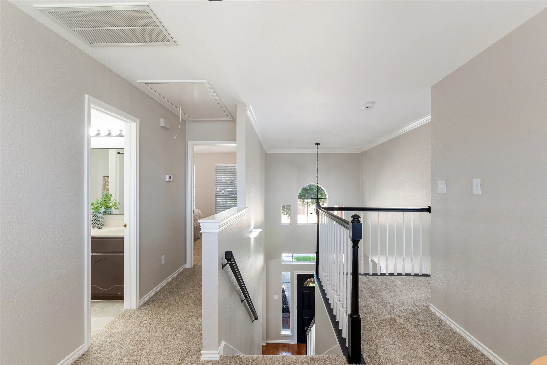 Single Family Residence For Sale in Collin County , 10231 Castle Drive, Frisco, Texas 75035, 4 Bedroom, 3 Bathroom, 2 Garage spaces, 2,278 Sqft, built in 1992, mls#21366557, Real Estate Agent in Frisco, Homes For Sale in Collin county, Homes For Sale in Frisco, Realtor in Frisco Texas, Real Estate Brokerage Independent Realty Texas, Luminita Cordes Realtor