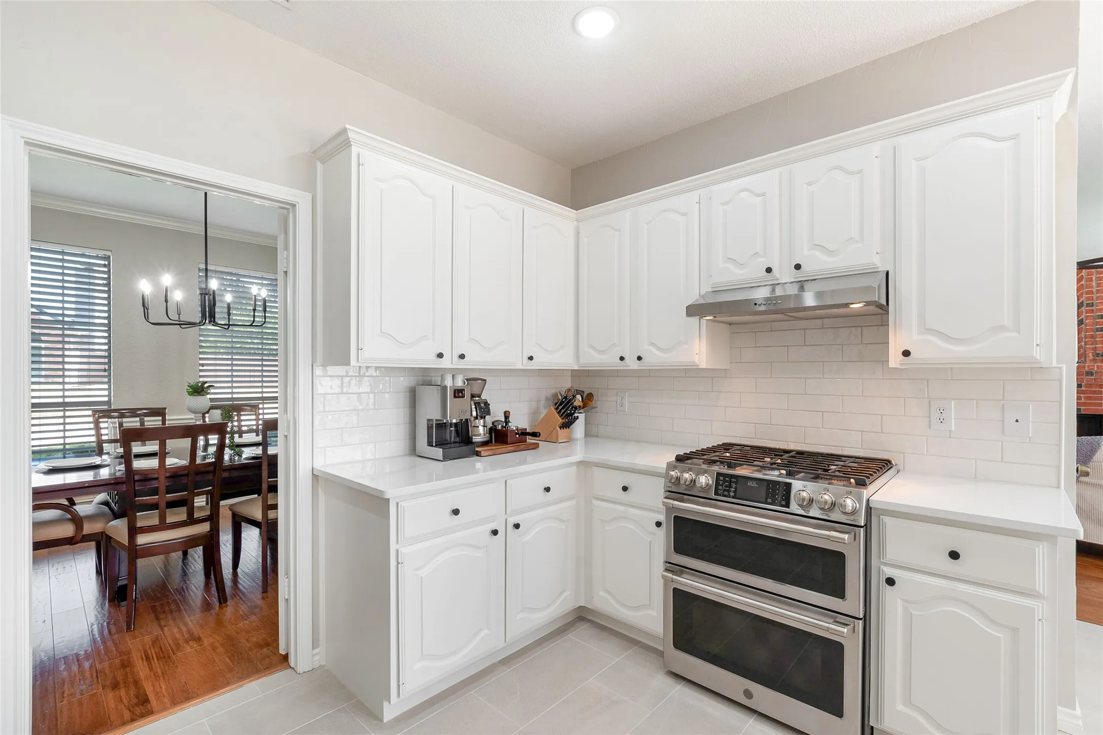 Single Family Residence For Sale in Collin County , 10231 Castle Drive, Frisco, Texas 75035, 4 Bedroom, 3 Bathroom, 2 Garage spaces, 2,278 Sqft, built in 1992, mls#21366557, Real Estate Agent in Frisco, Homes For Sale in Collin county, Homes For Sale in Frisco, Realtor in Frisco Texas, Real Estate Brokerage Independent Realty Texas, Luminita Cordes Realtor