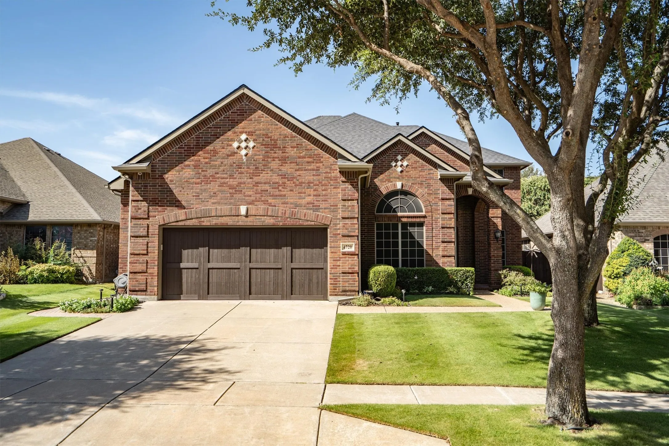 Single Family Residence For Sale in Tarrant County , 4720 Mcbreyer Place, Fort Worth, Texas 76244, 4 Bedroom, 3 Bathroom, 2 Garage spaces, 3,114 Sqft, built in 2007, mls#21362816, Real Estate Agent in Fort Worth, Homes For Sale in Tarrant county, Homes For Sale in Fort Worth, Realtor in Fort Worth Texas, Real Estate Brokerage Independent Realty Texas, Luminita Cordes Realtor